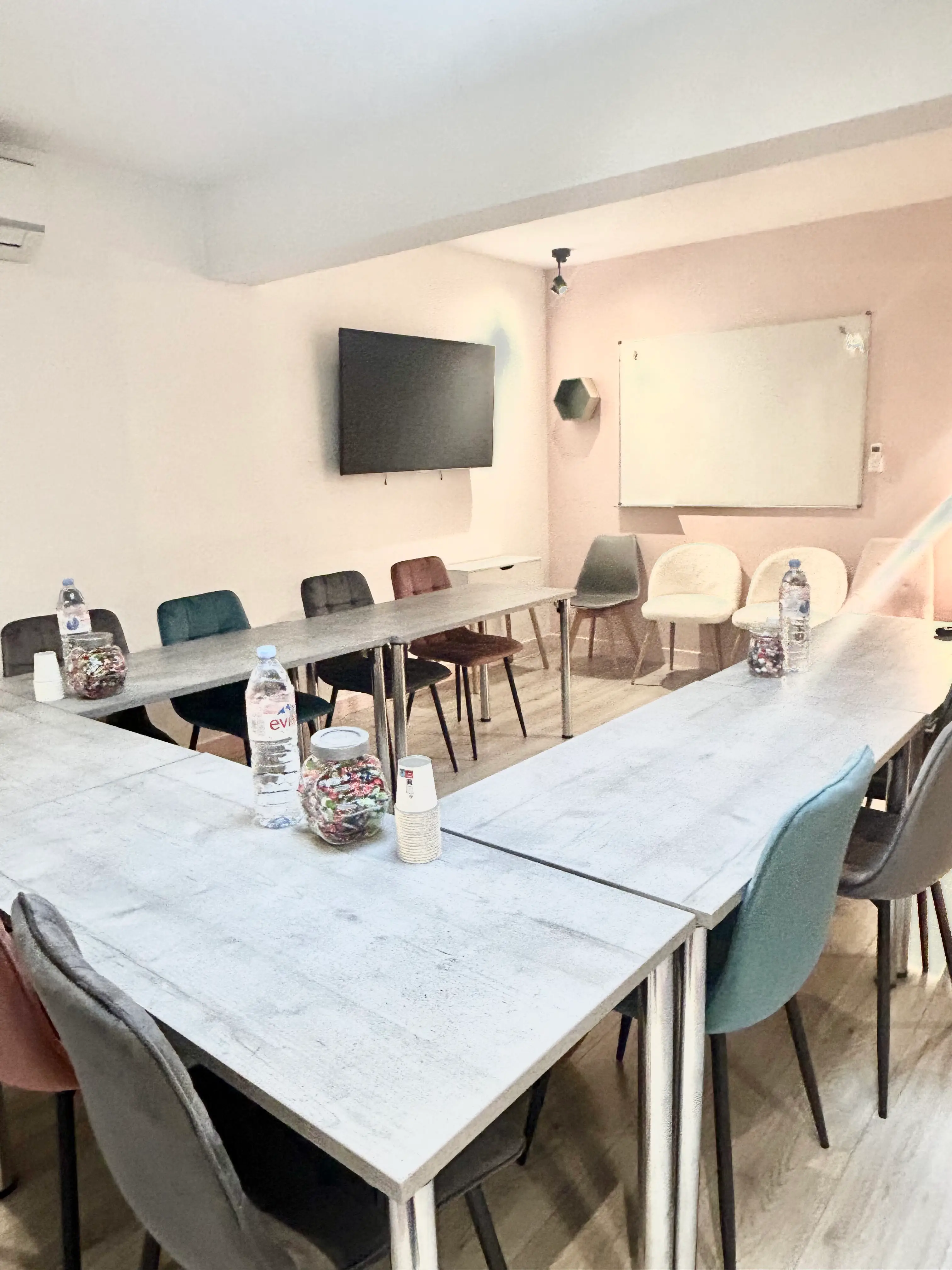 le 67 MEETING PLACE 5