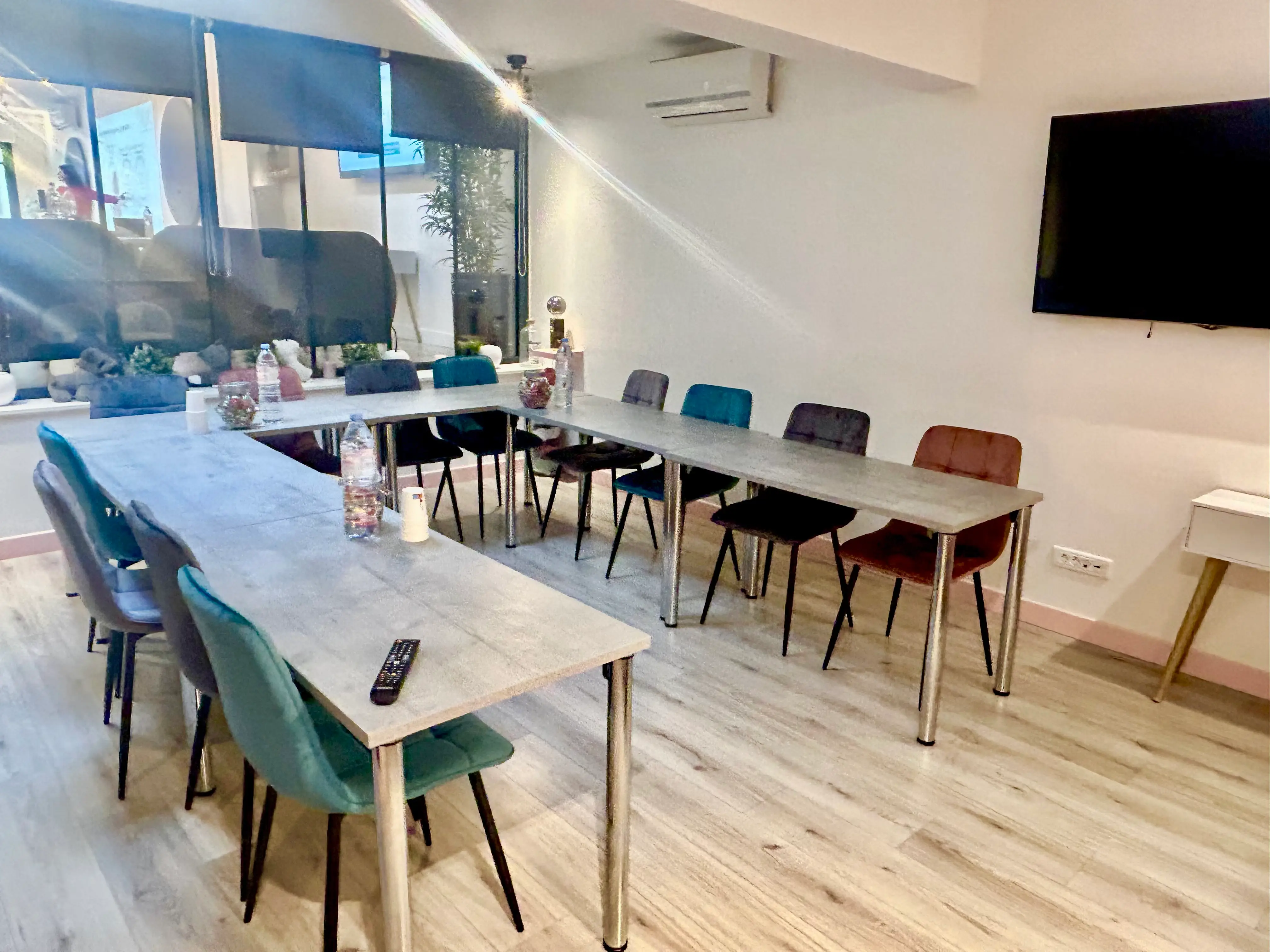 le 67 MEETING PLACE 6
