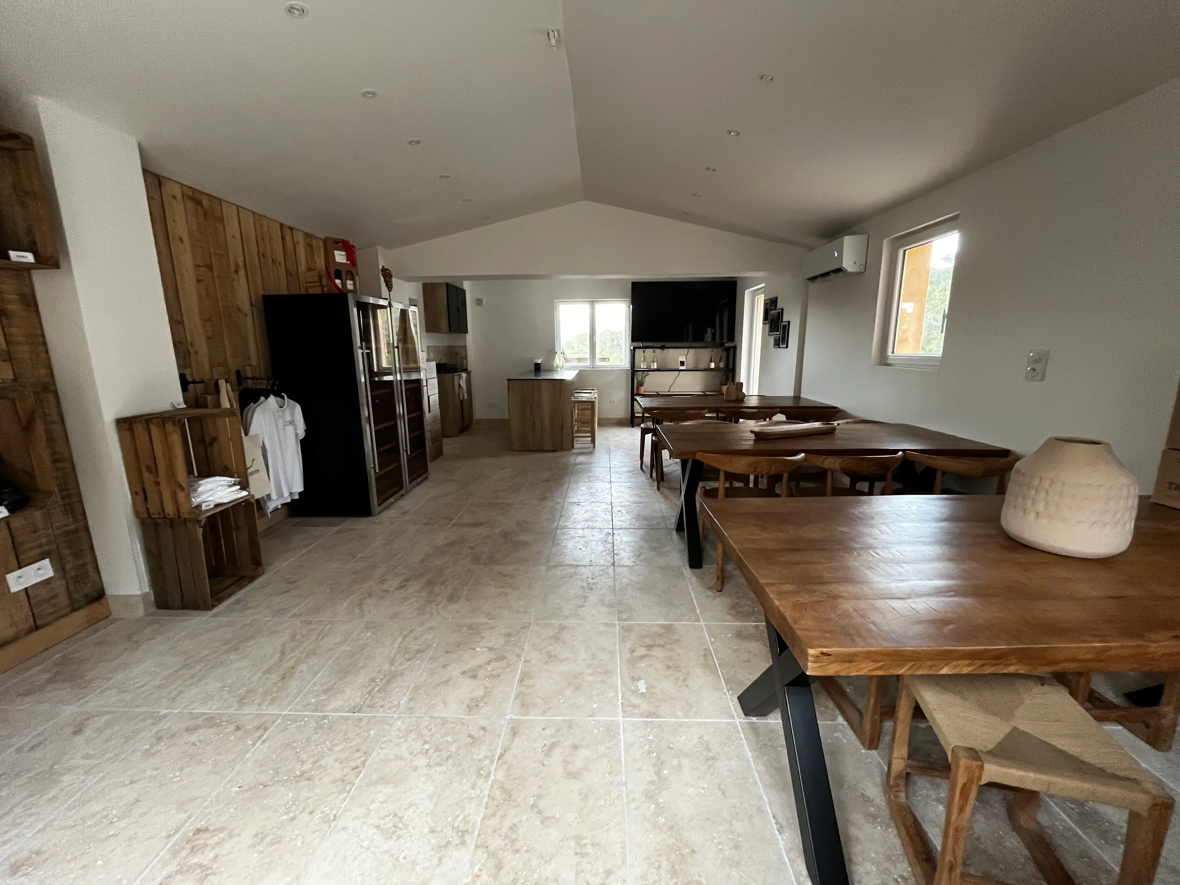 Salle de réunion avec service de Vins et Fromages 3