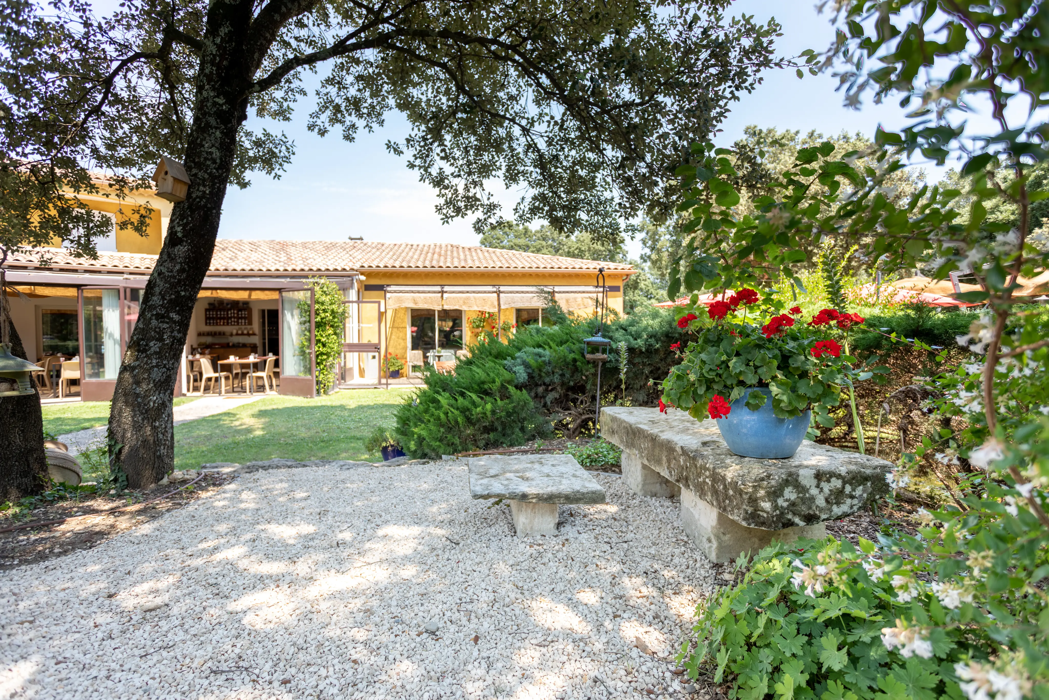 Logis la Bastide de Grignan Hotel & Restaurant "La Chênaie" 12