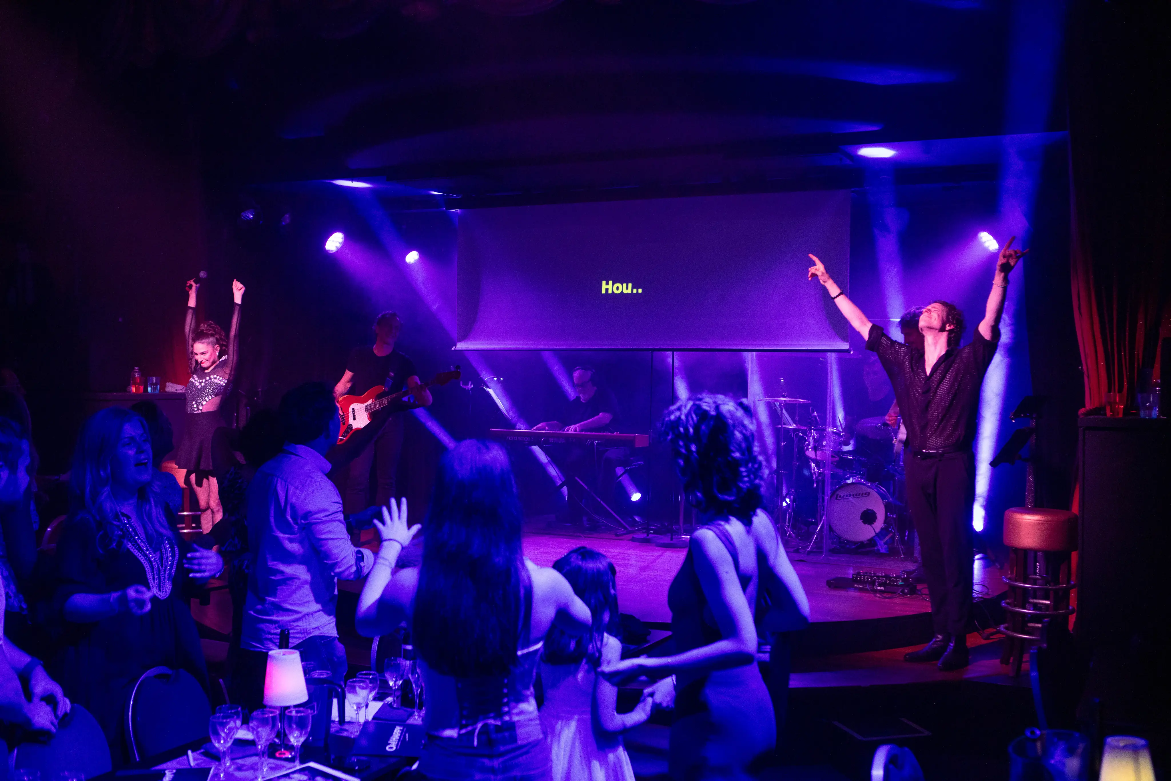 Oh ! Happy-Paris Restaurant-live show-club