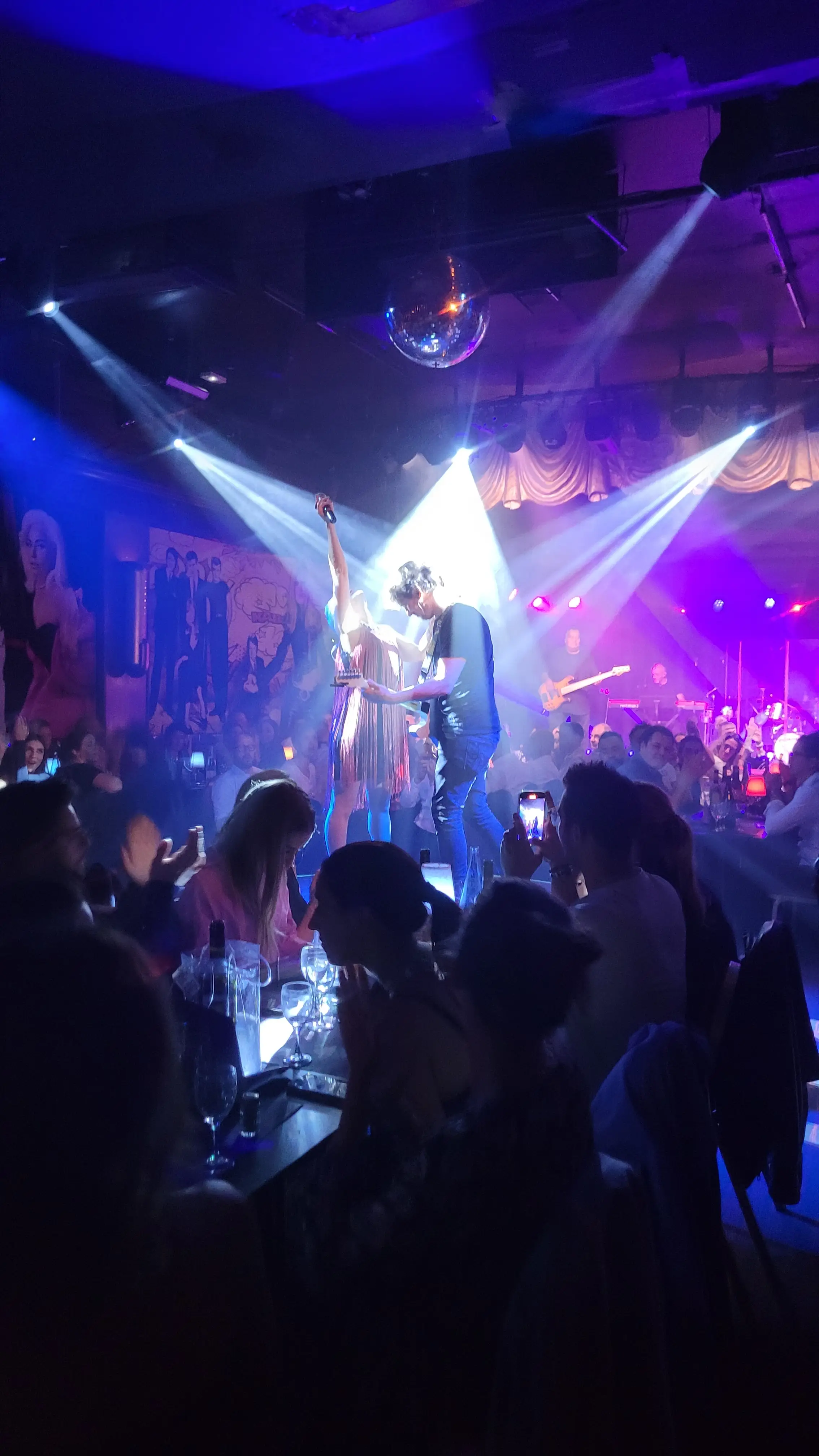 Oh ! Happy-Paris Restaurant-live show-club 10