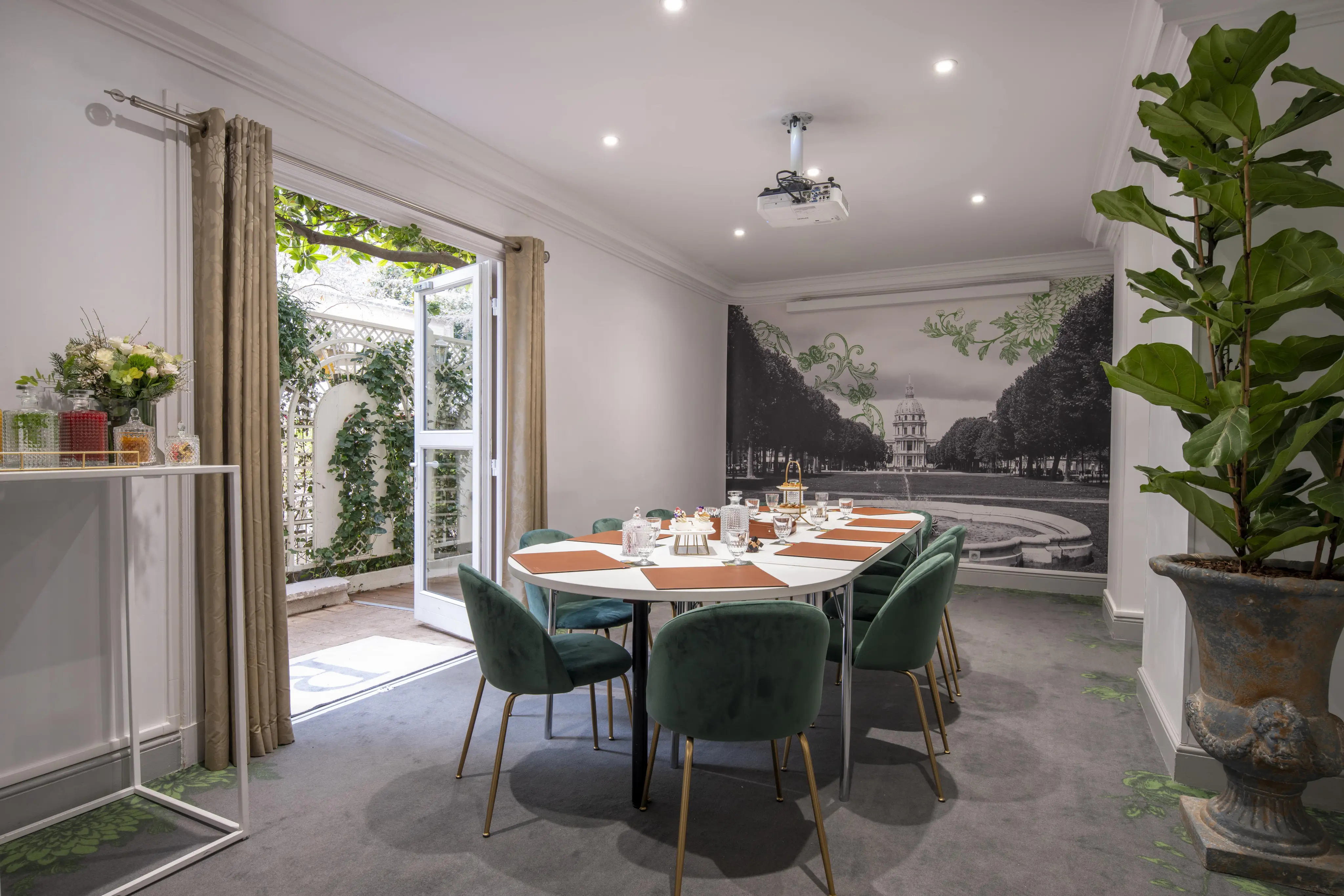 Renaissance Paris Nobel Tour Eiffel Hotel **** 4