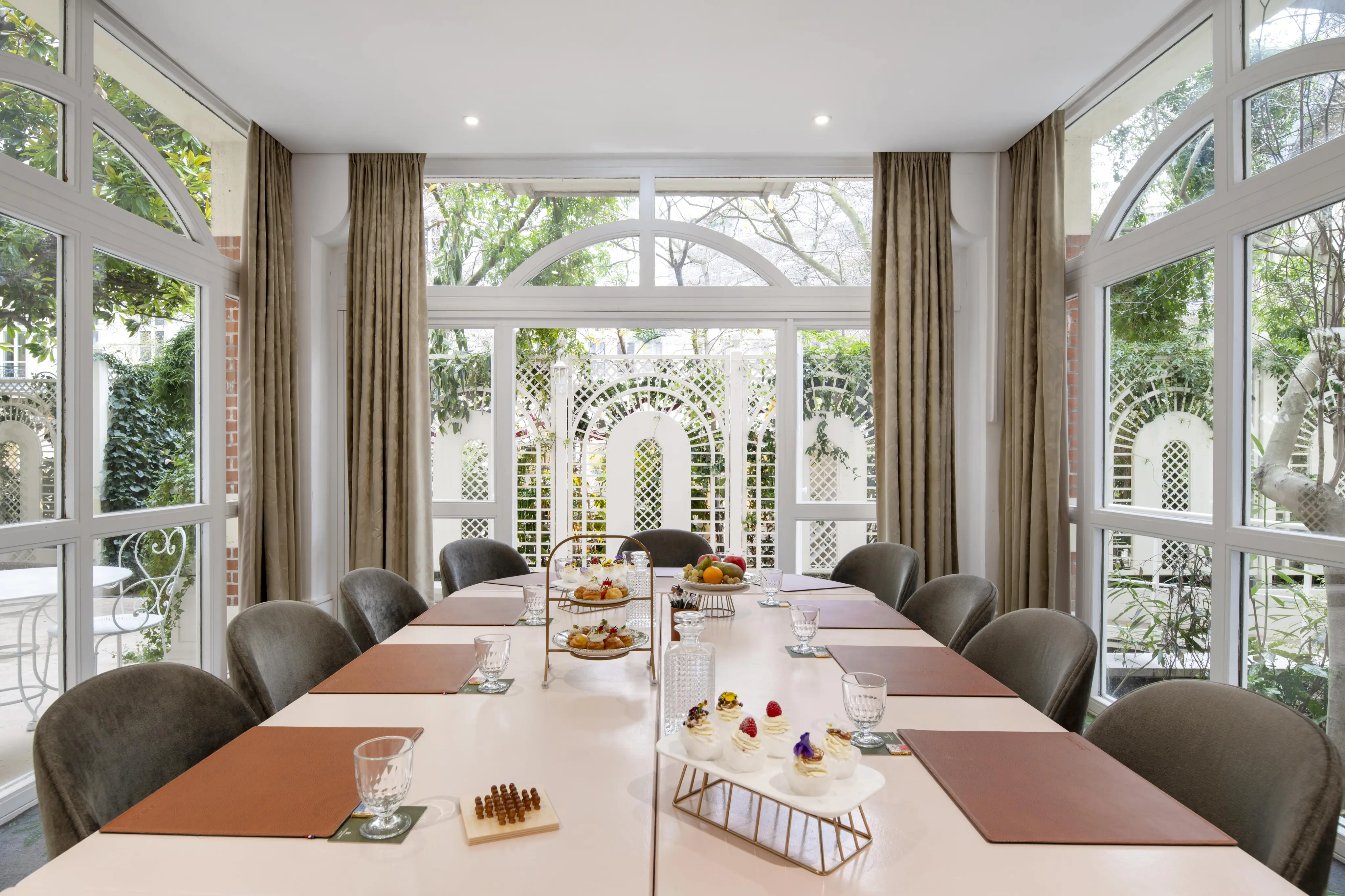Renaissance Paris Nobel Tour Eiffel Hotel **** 2