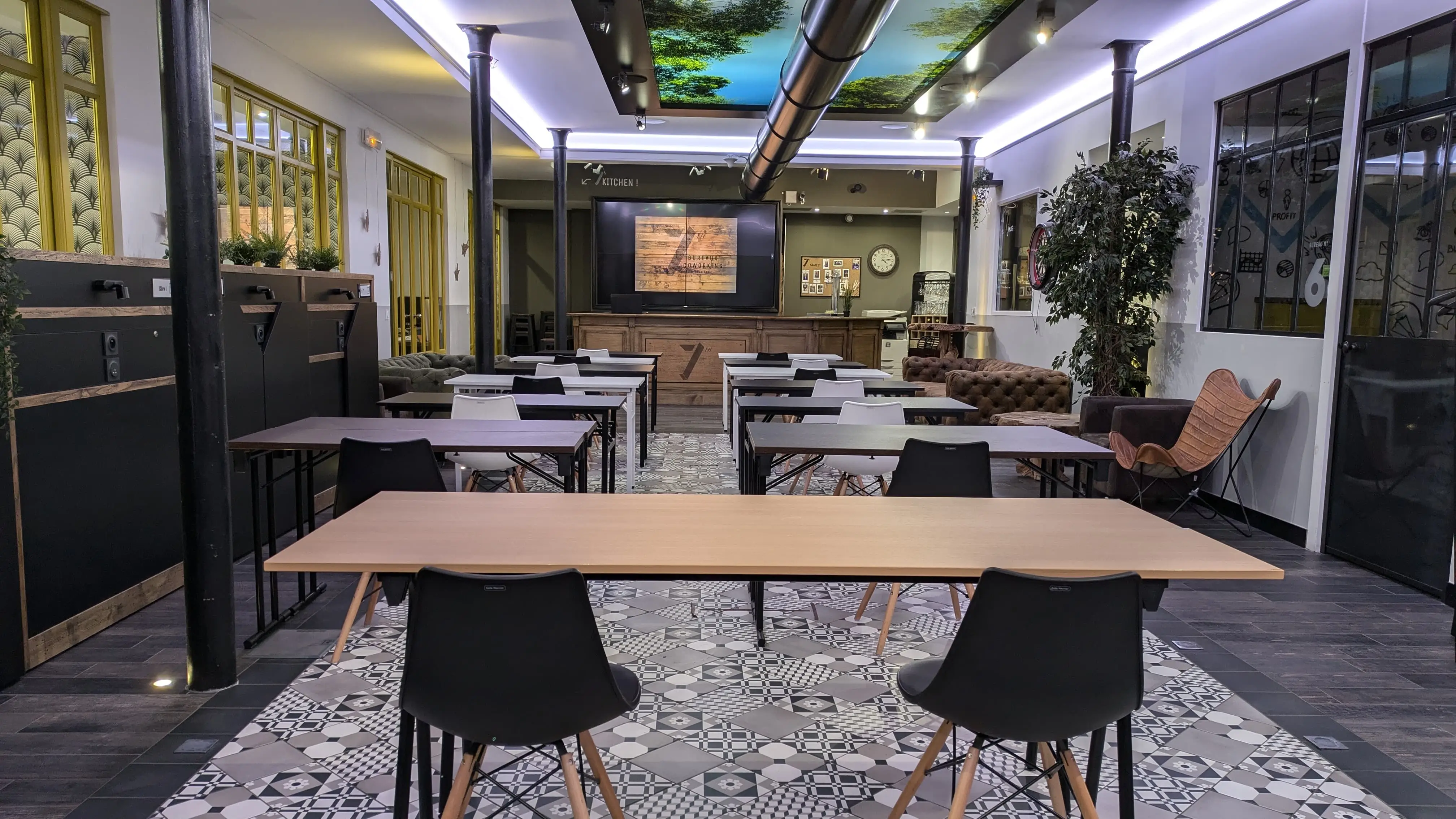 Seven Coworking 18