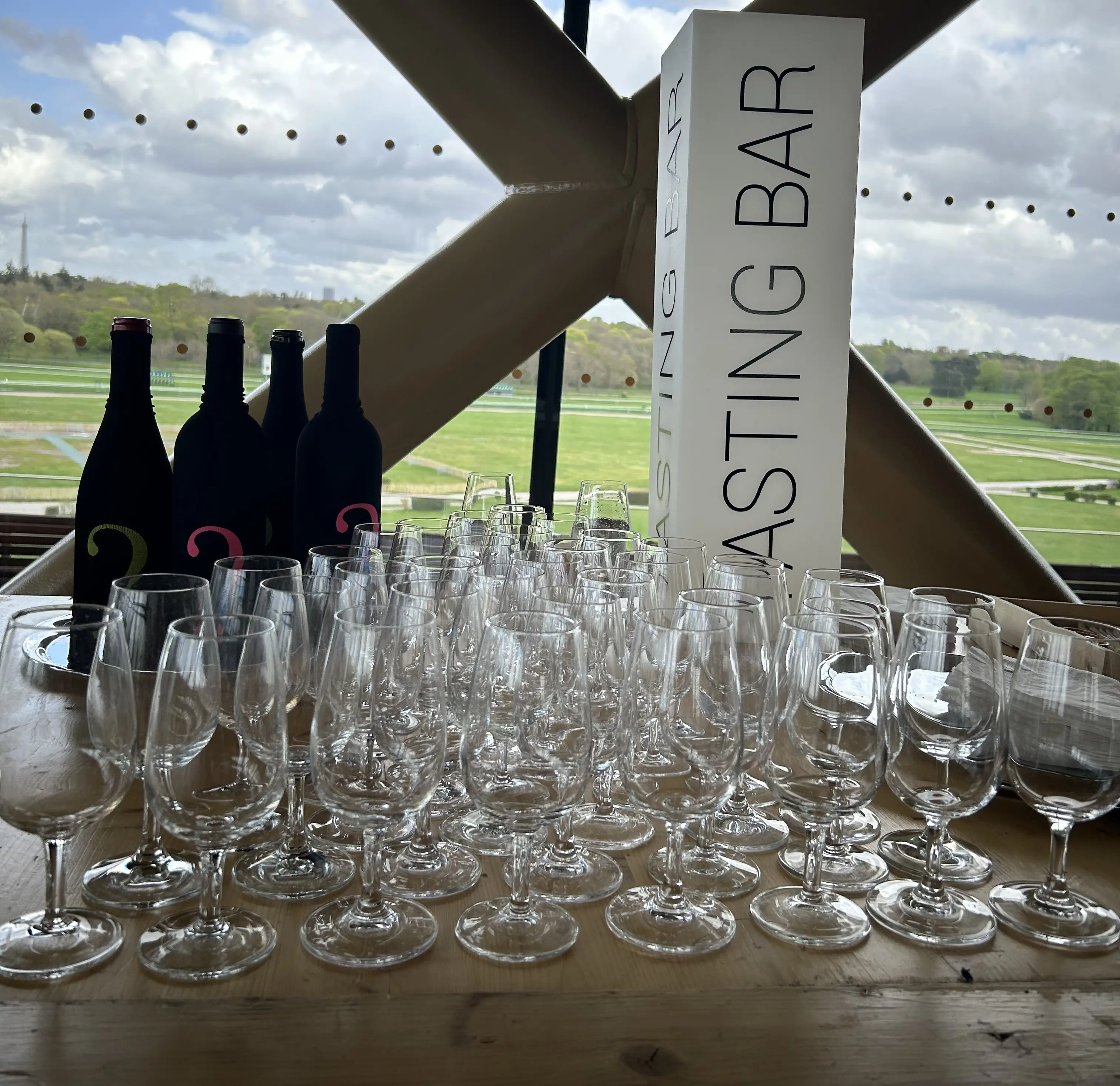 Bar de dégustation de grand vin 2