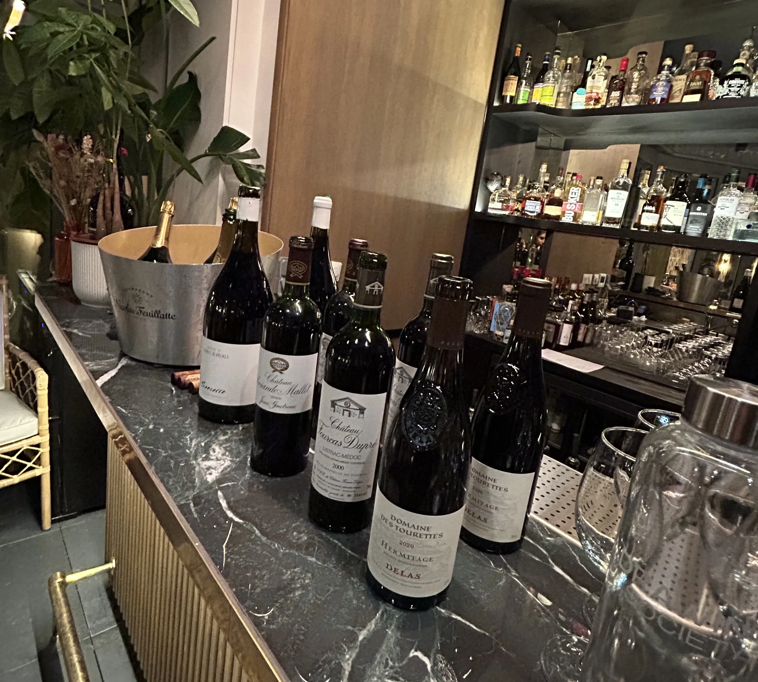 Bar de dégustation de grand vin 4
