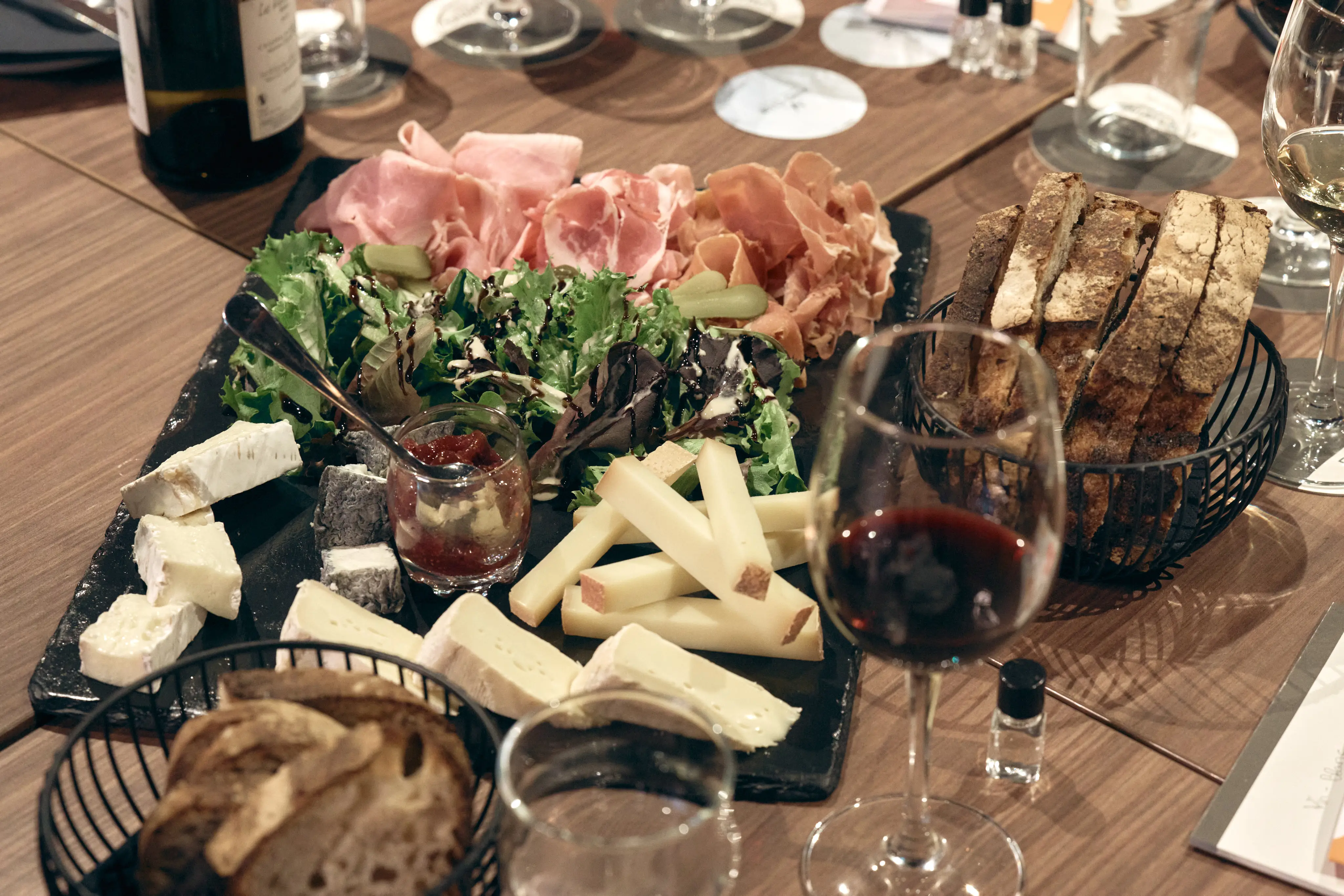 Team building Accords Mets & Vins : fromage/choco 2
