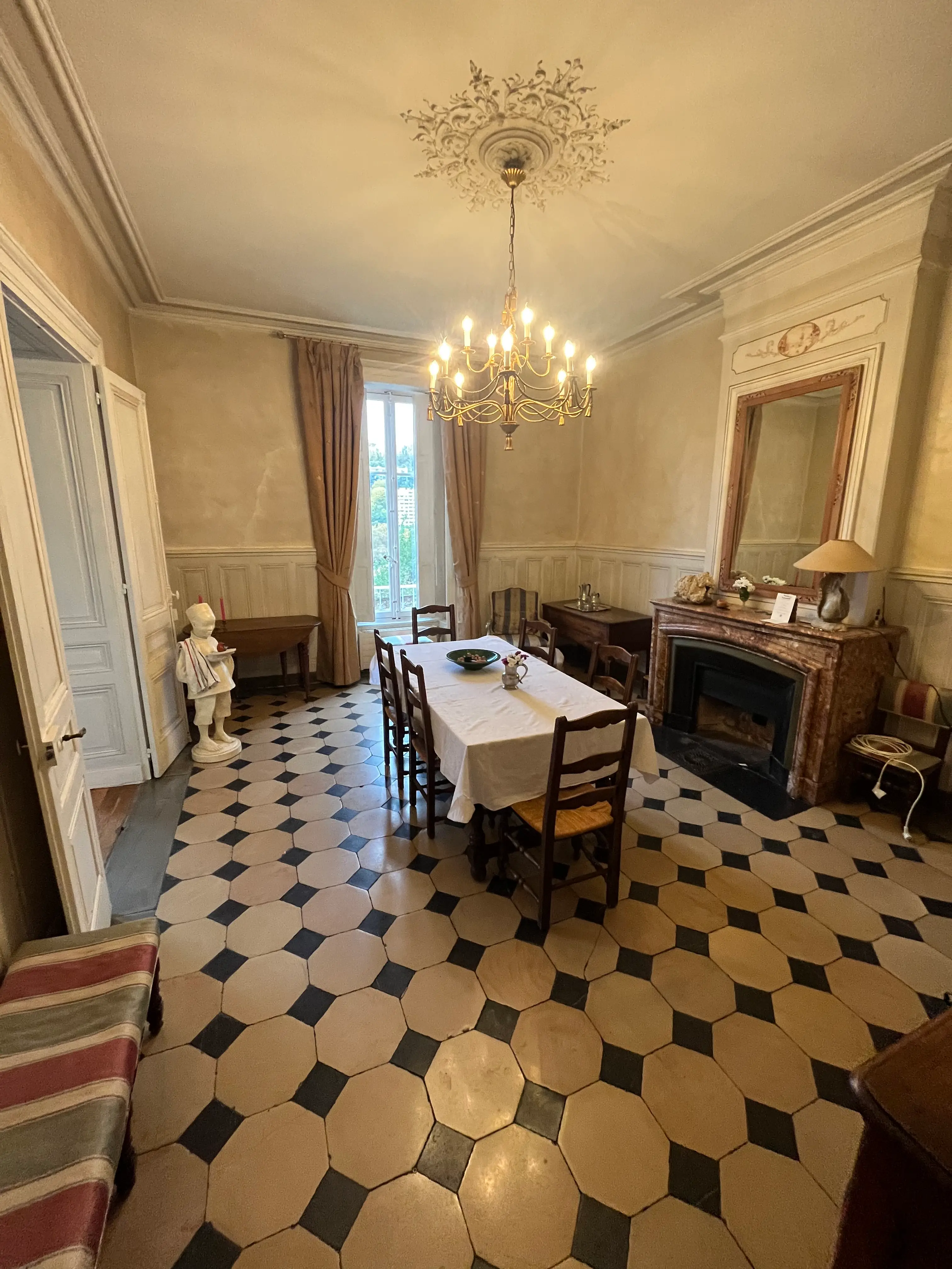 La Villa 6