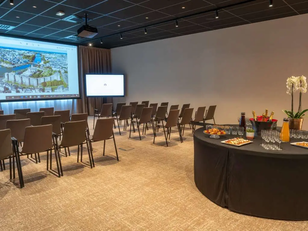 Novotel Angers Lac de Maine 11
