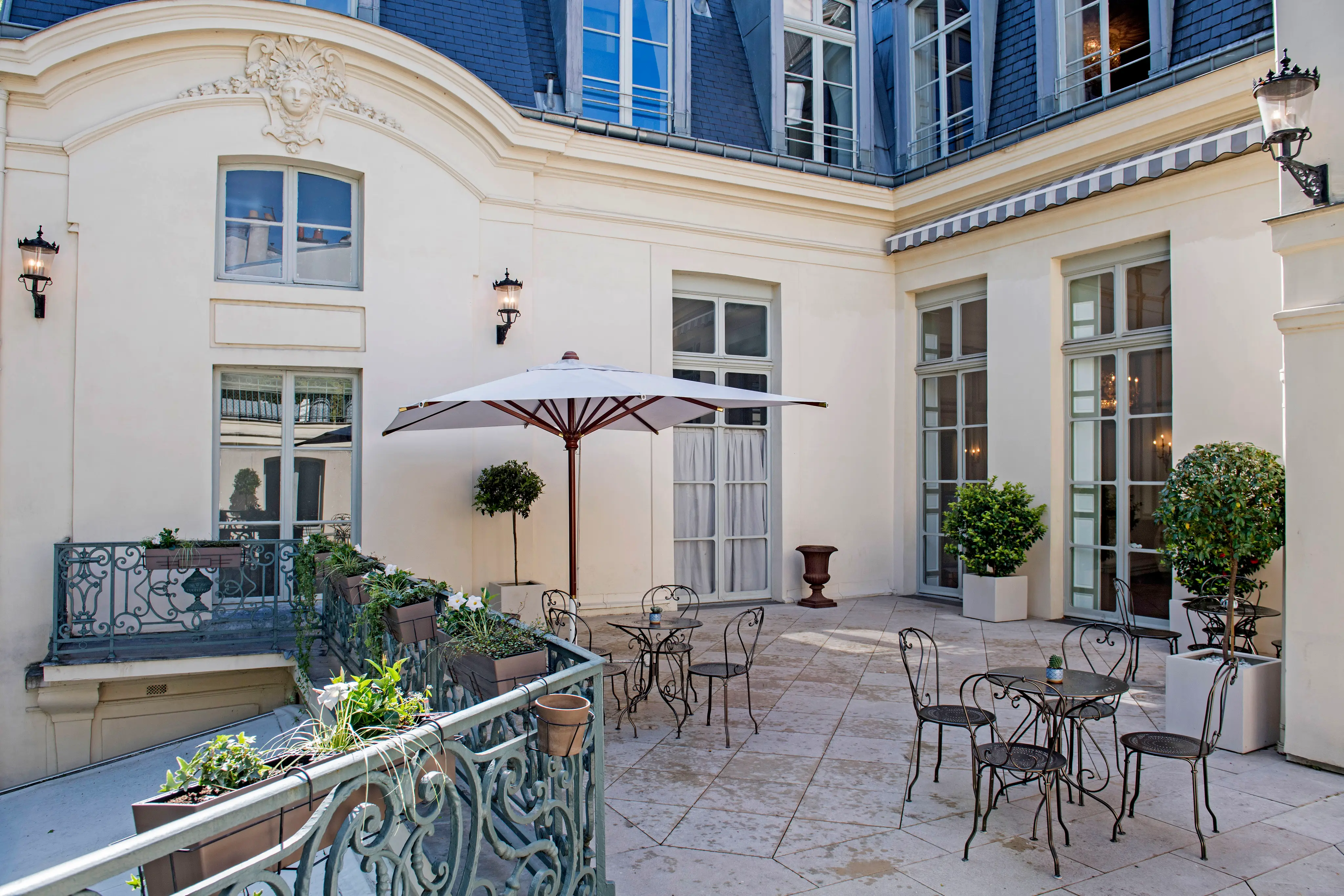 Hôtel de Poulpry, Maison des Polytechniciens 3