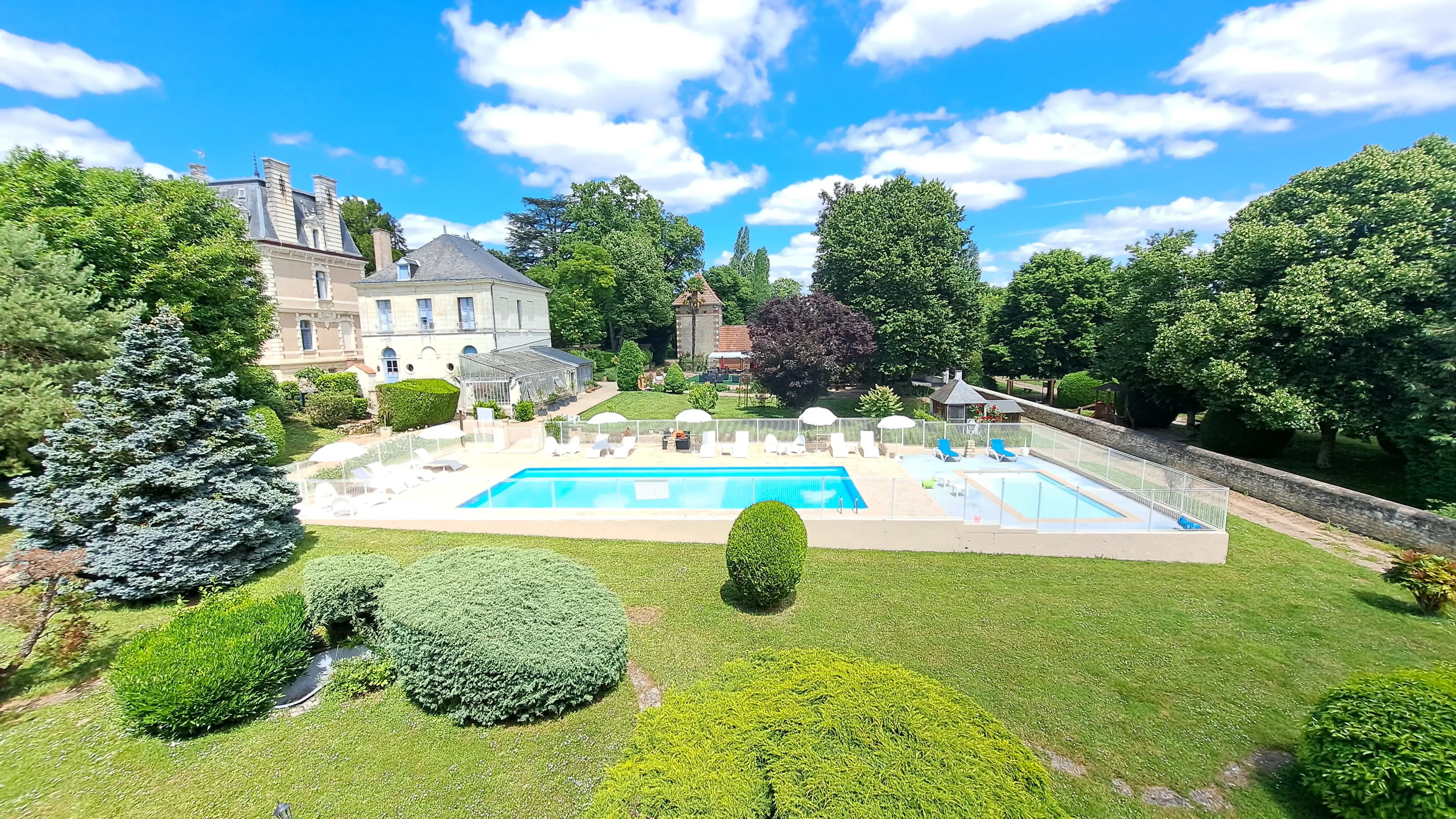 Château de La Rolandière 16