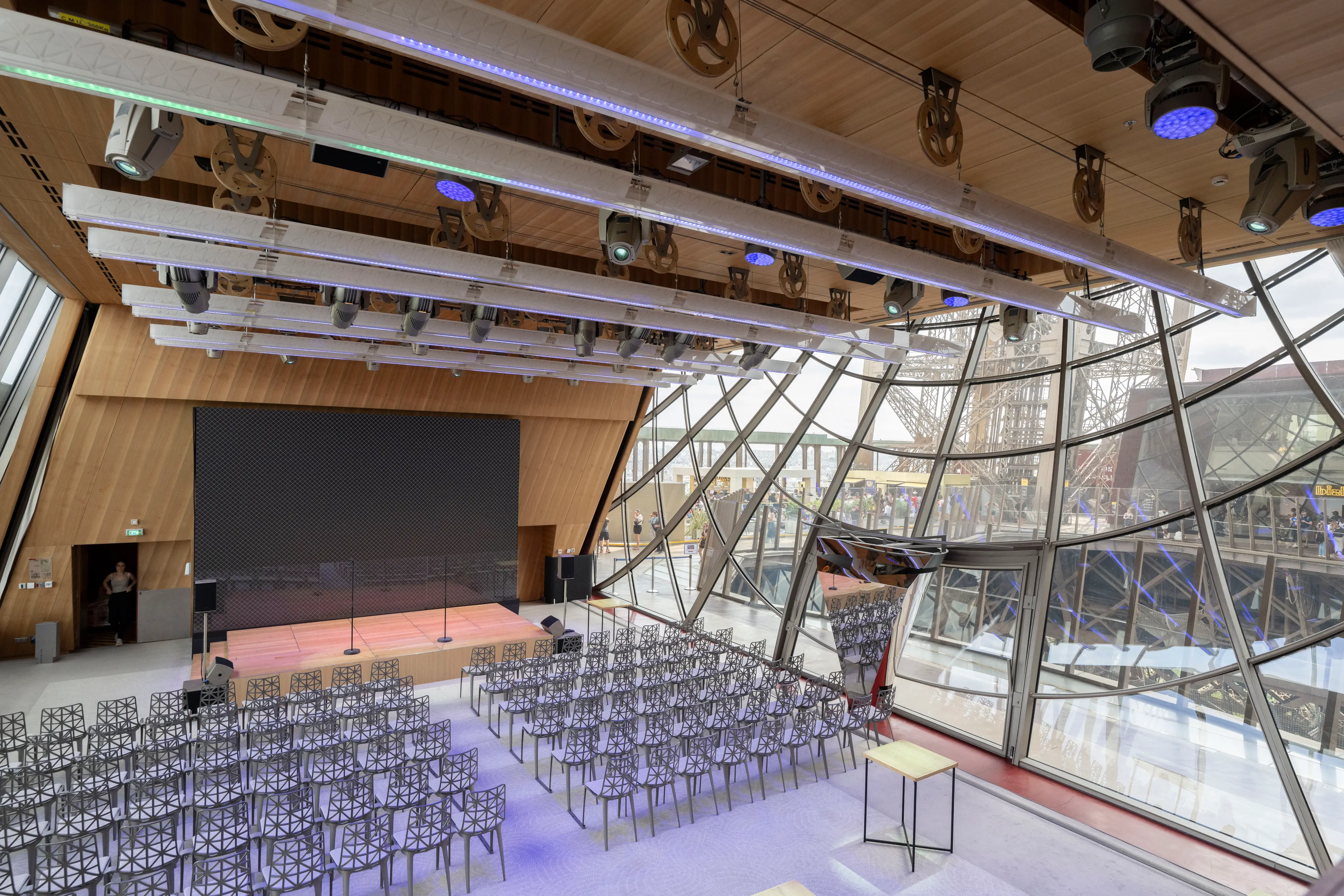 Salle Gustave Eiffel 8