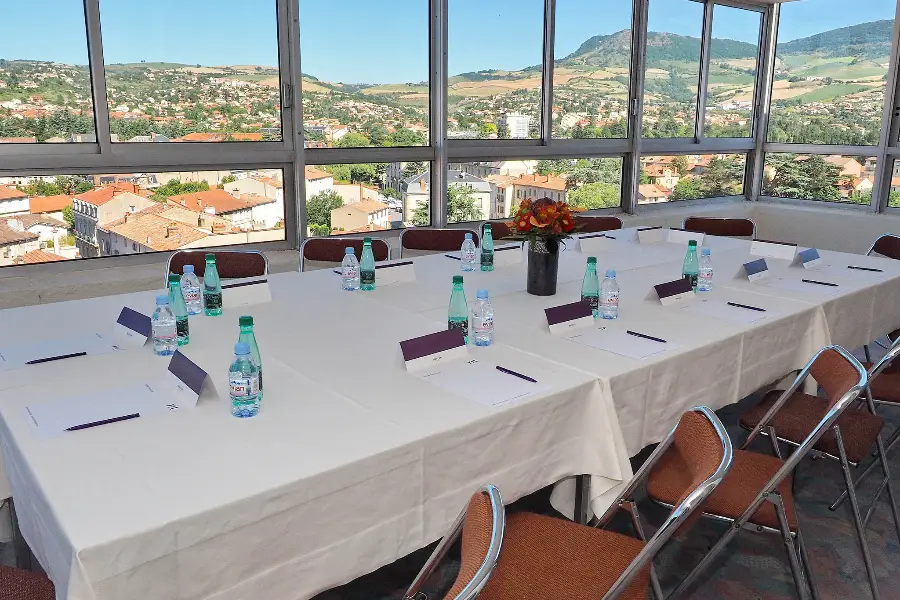 International Hôtel - Ibis*** et Mercure**** 5