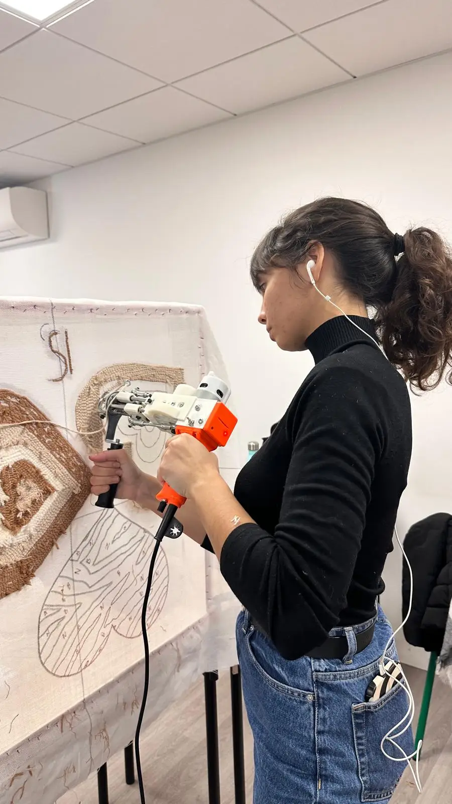 Atelier : Créez un Tapis Collectif en Tufting ! 3