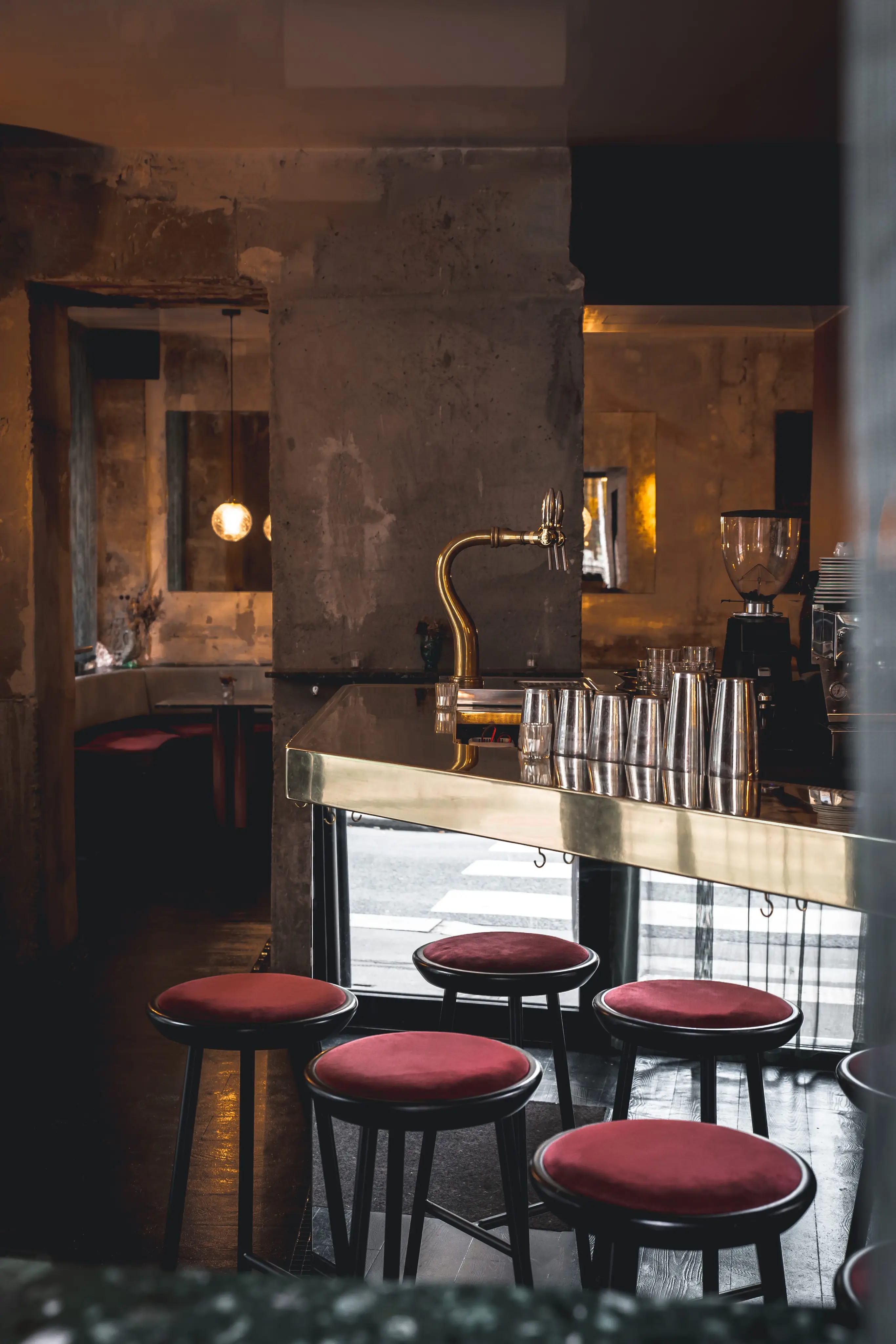 Bar Divine 5