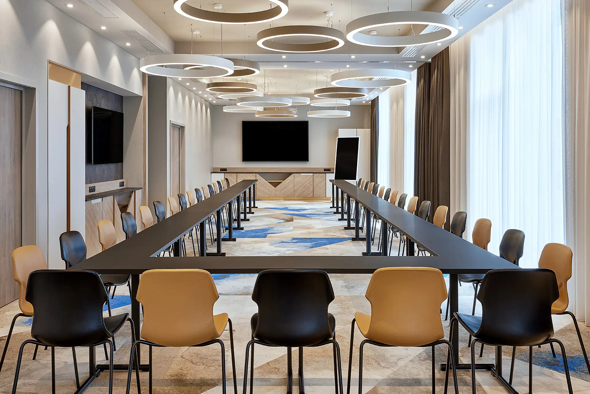 AC Hotel by Marriott Strasbourg 3