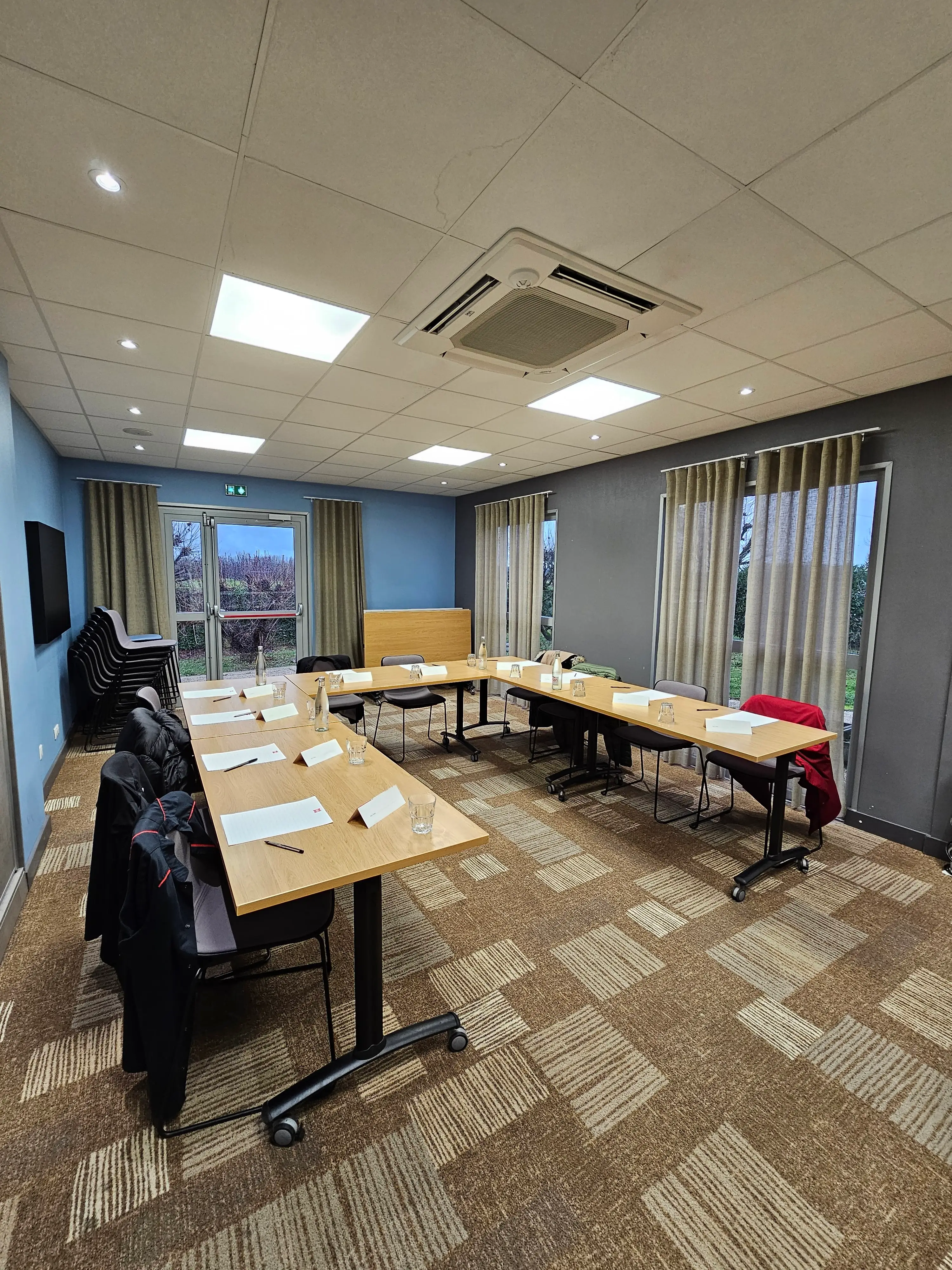 HOTEL Ibis Vesoul 9