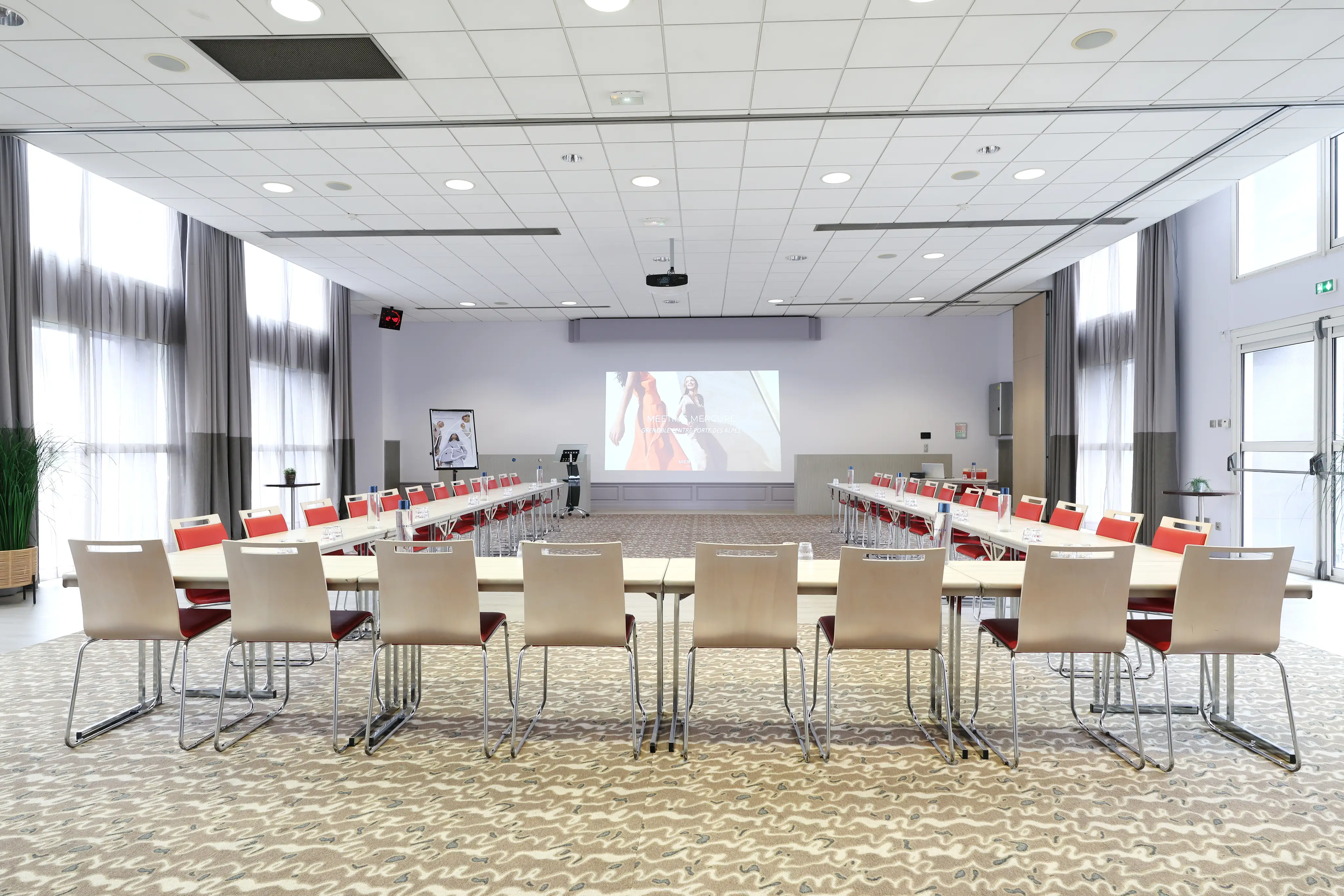 Mercure Grenoble Centre Porte des Alpes  5