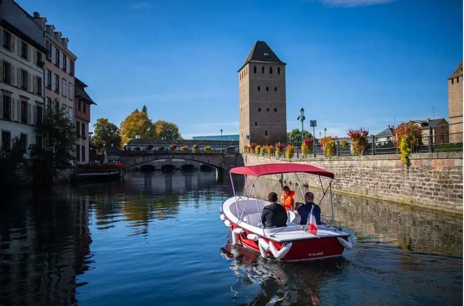 chasse au trésor en bateau électrique sans permis à Strasbourg au cœur de la PetiteFrance 18