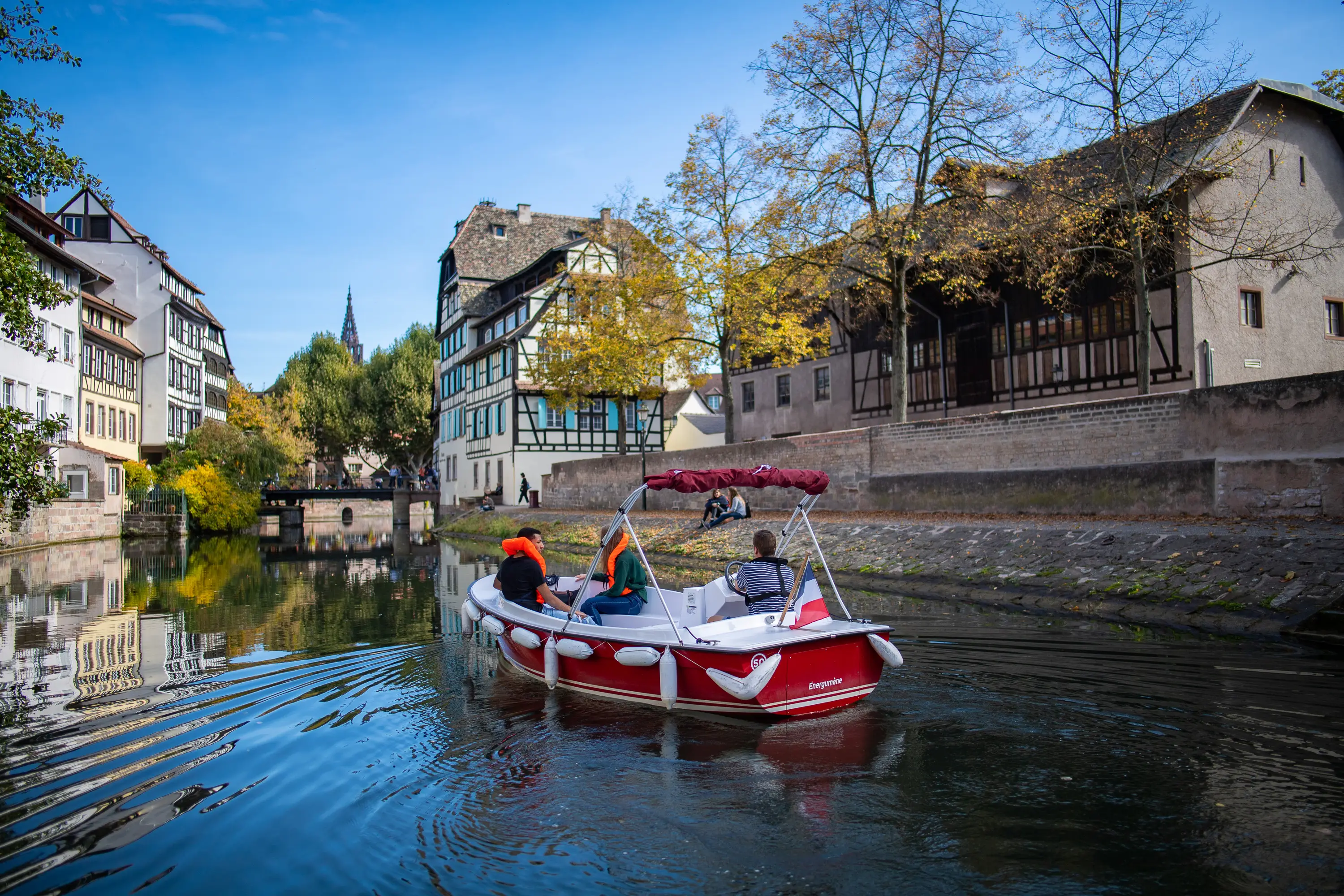 chasse au trésor en bateau électrique sans permis à Strasbourg au cœur de la PetiteFrance 21