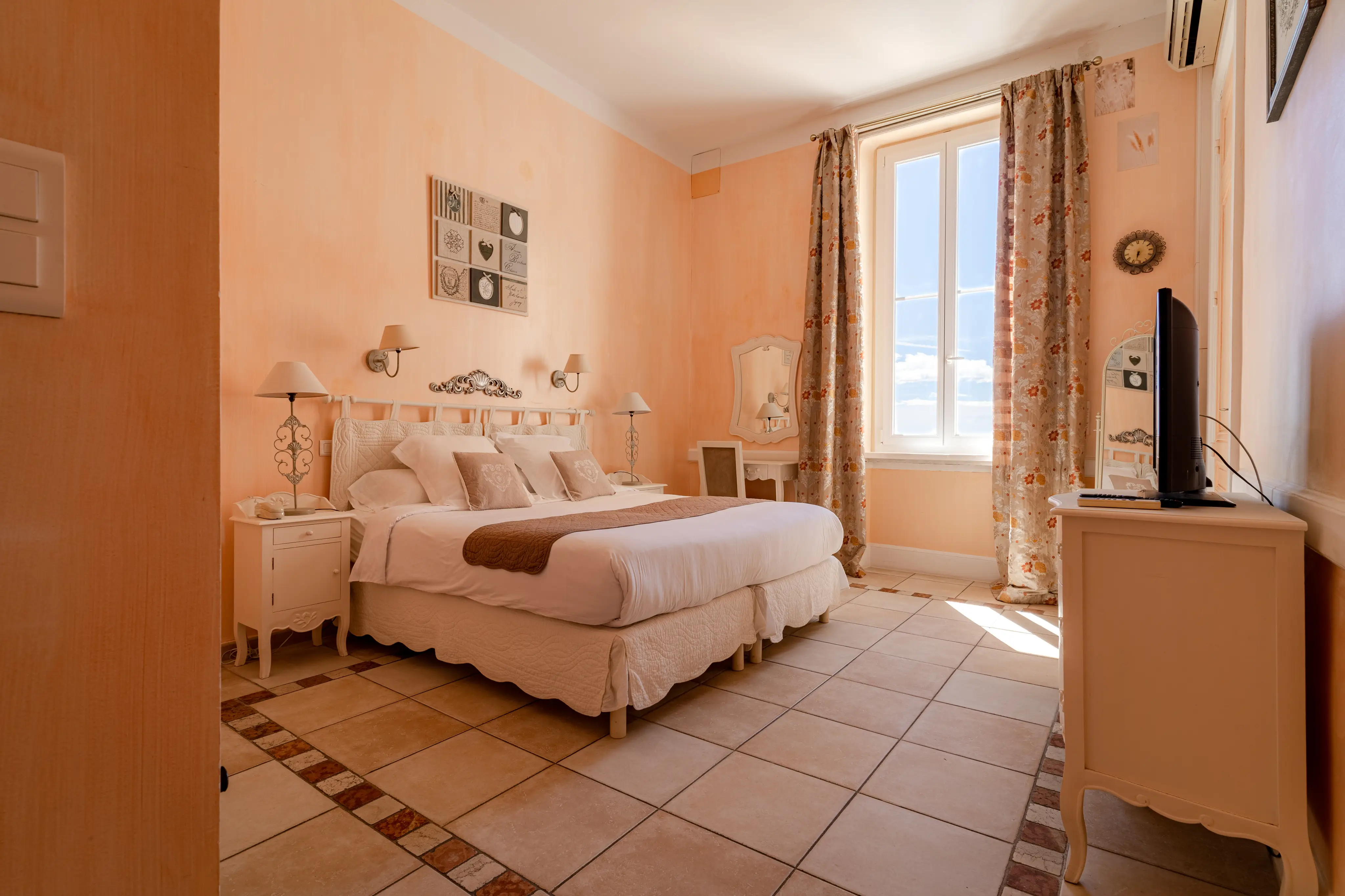 Hôtel de L'orangeraie 7