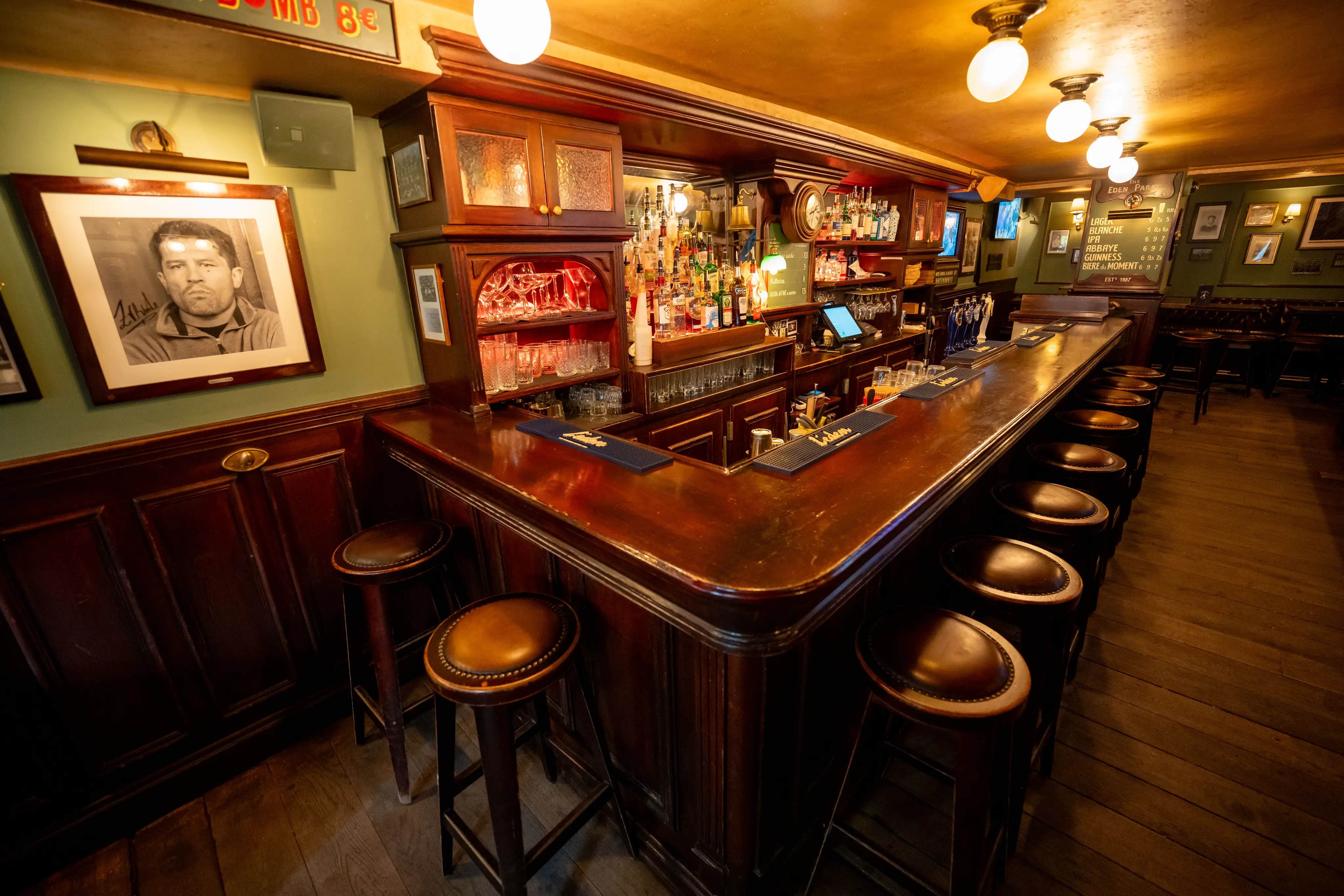 EDEN PARK PUB 6