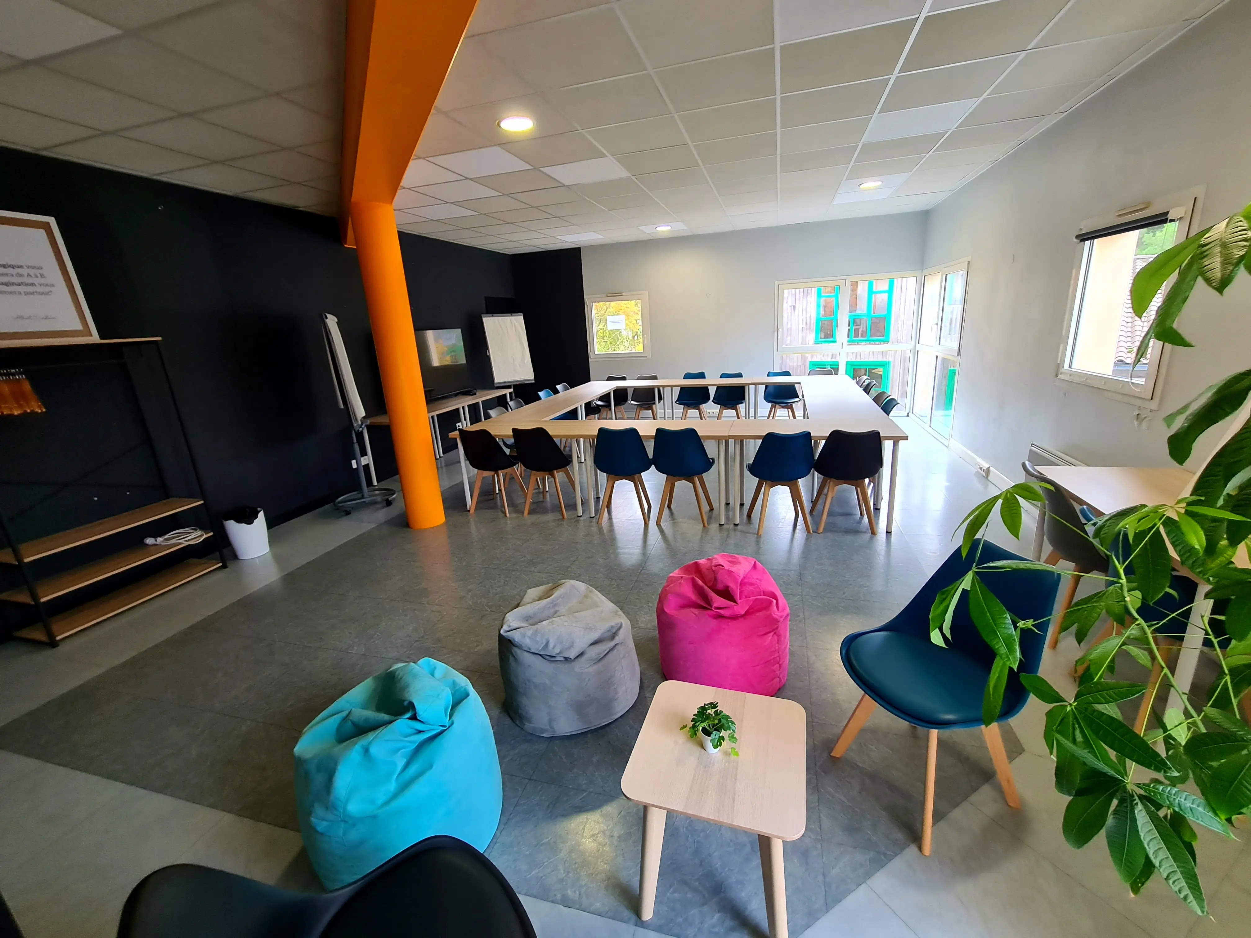 S Space Business Center 4