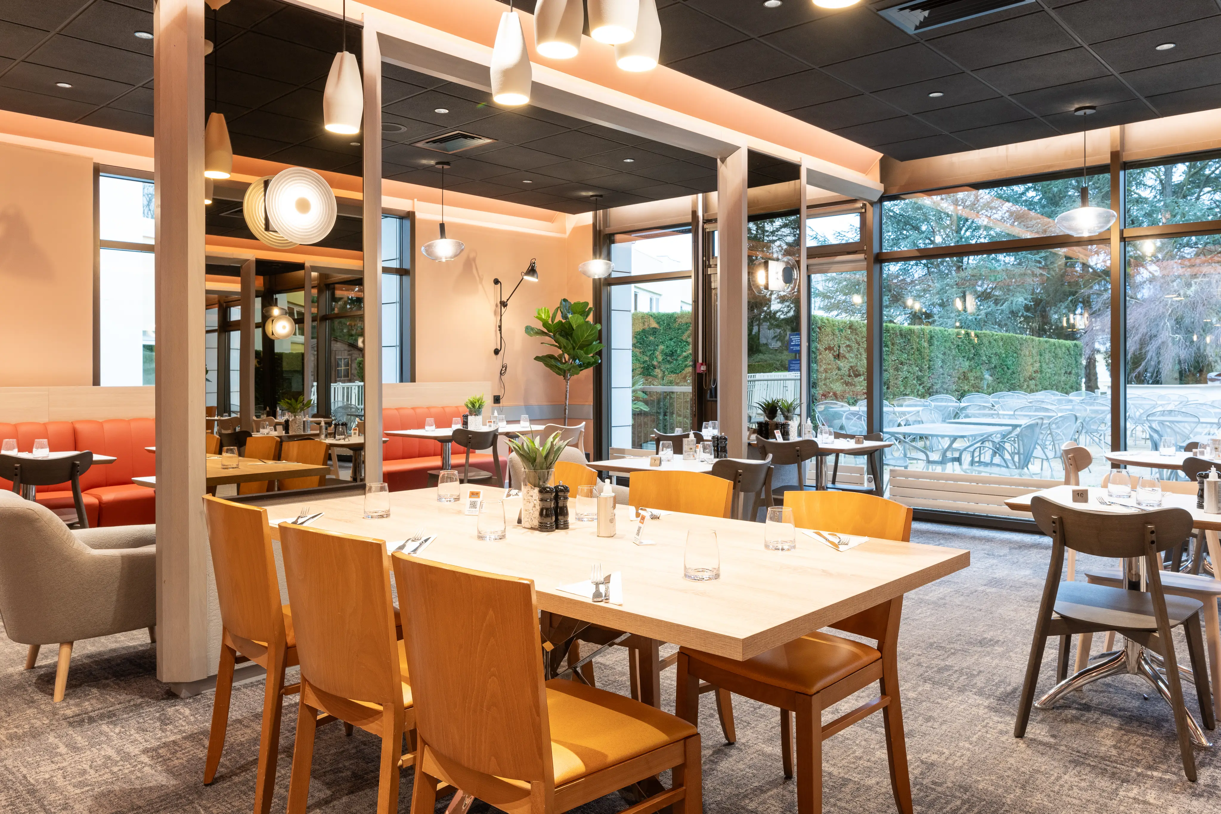 Novotel Mâcon Nord Autoroute du Soleil 6
