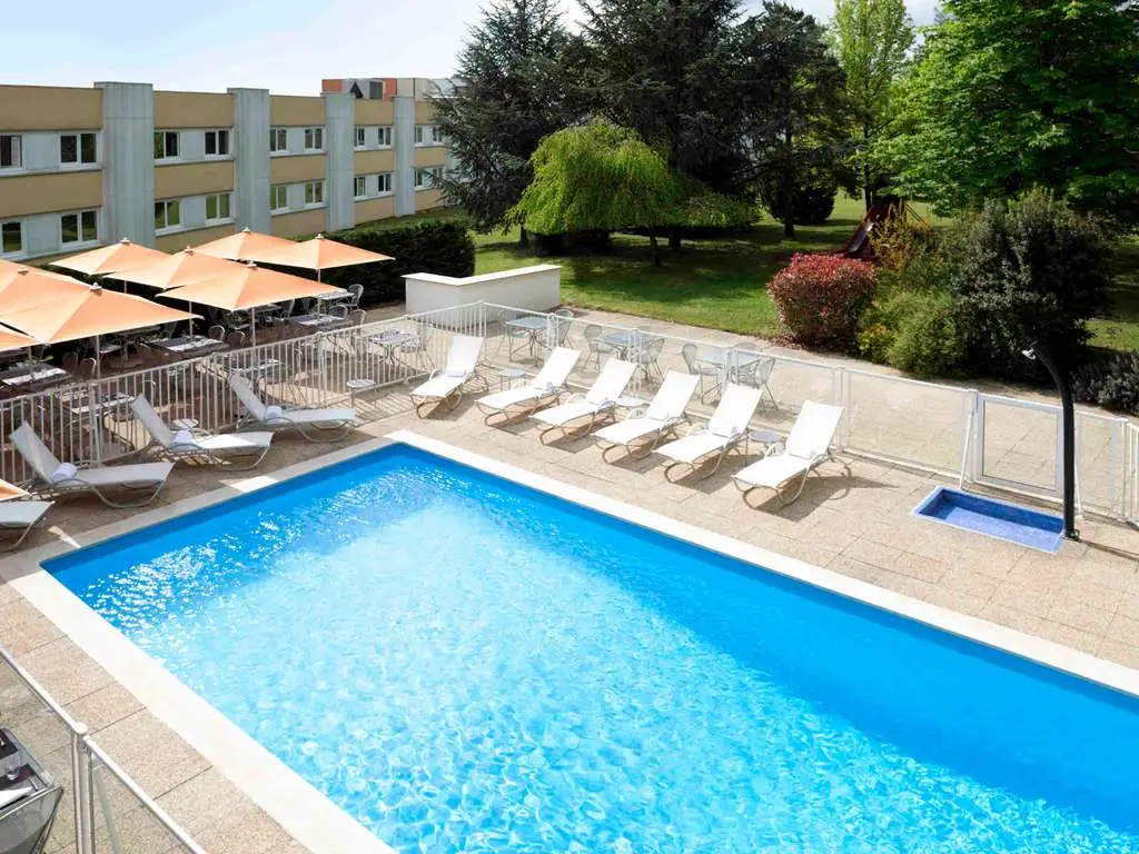 Novotel Mâcon Nord Autoroute du Soleil 8