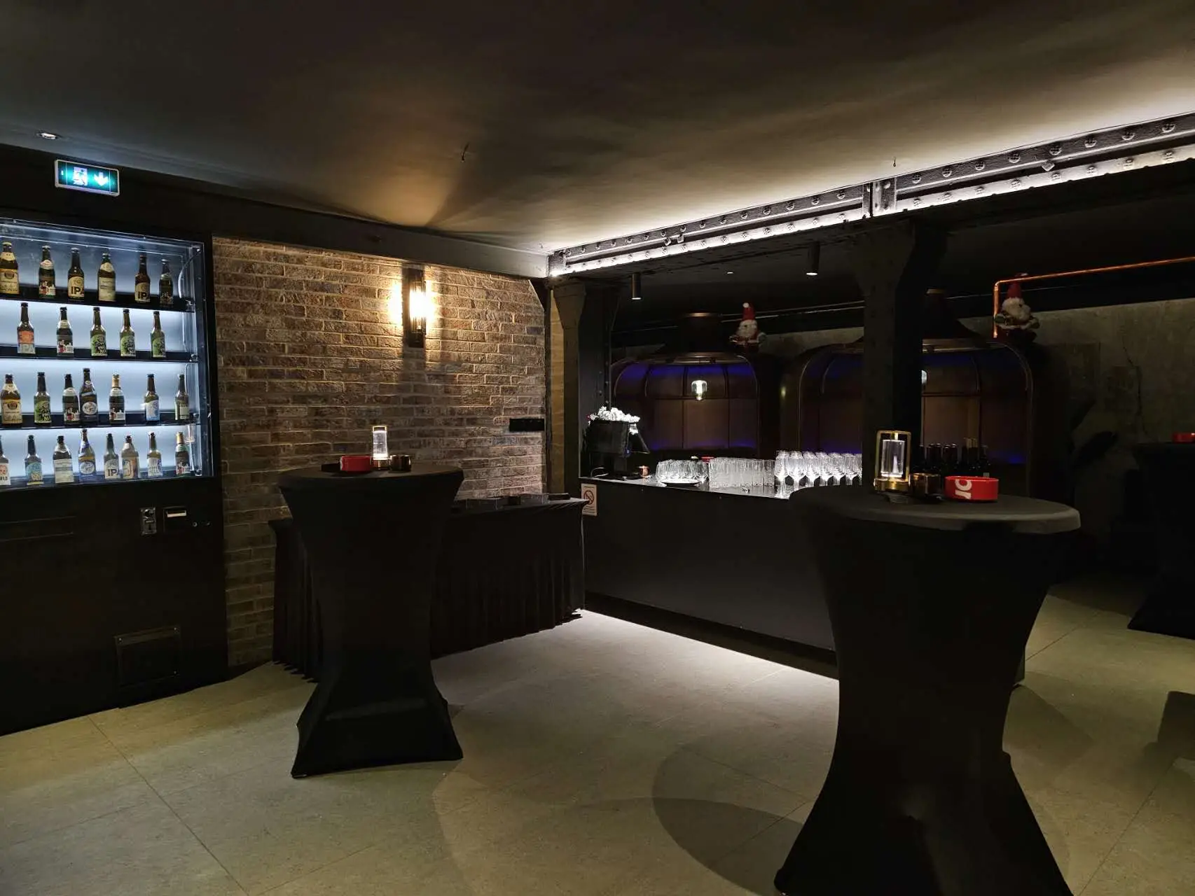 Restaurant Prost & Speakeasy 25
