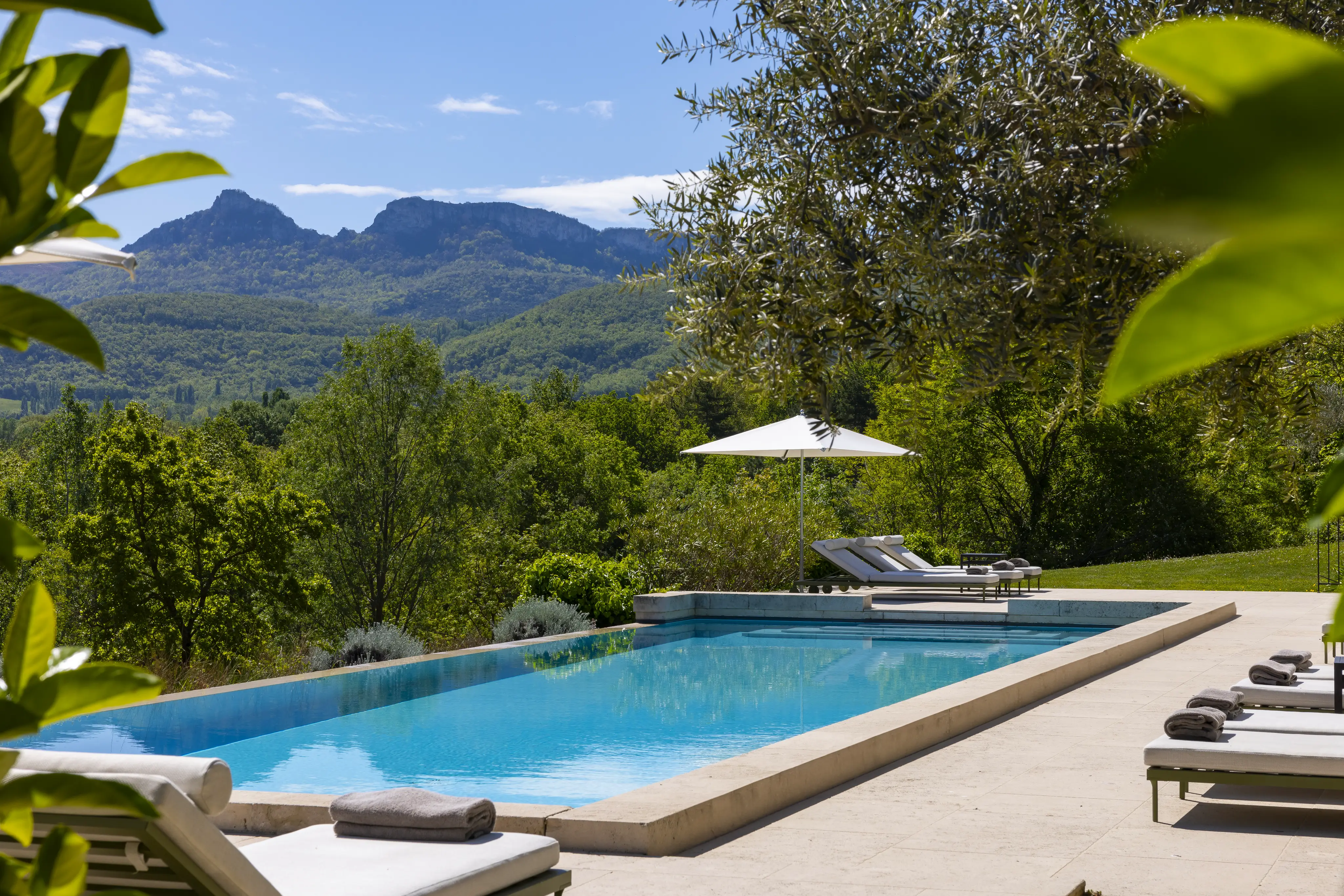 Le Château les oliviers de Salettes 13