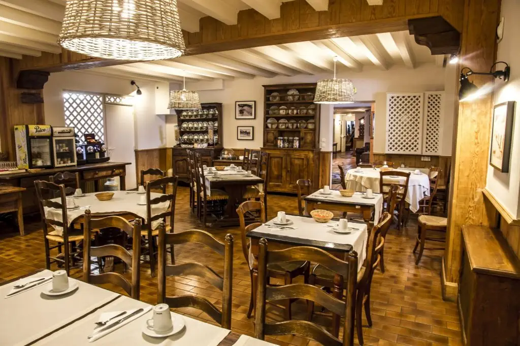 Hôtel Mir - Restaurant La Pergola 15