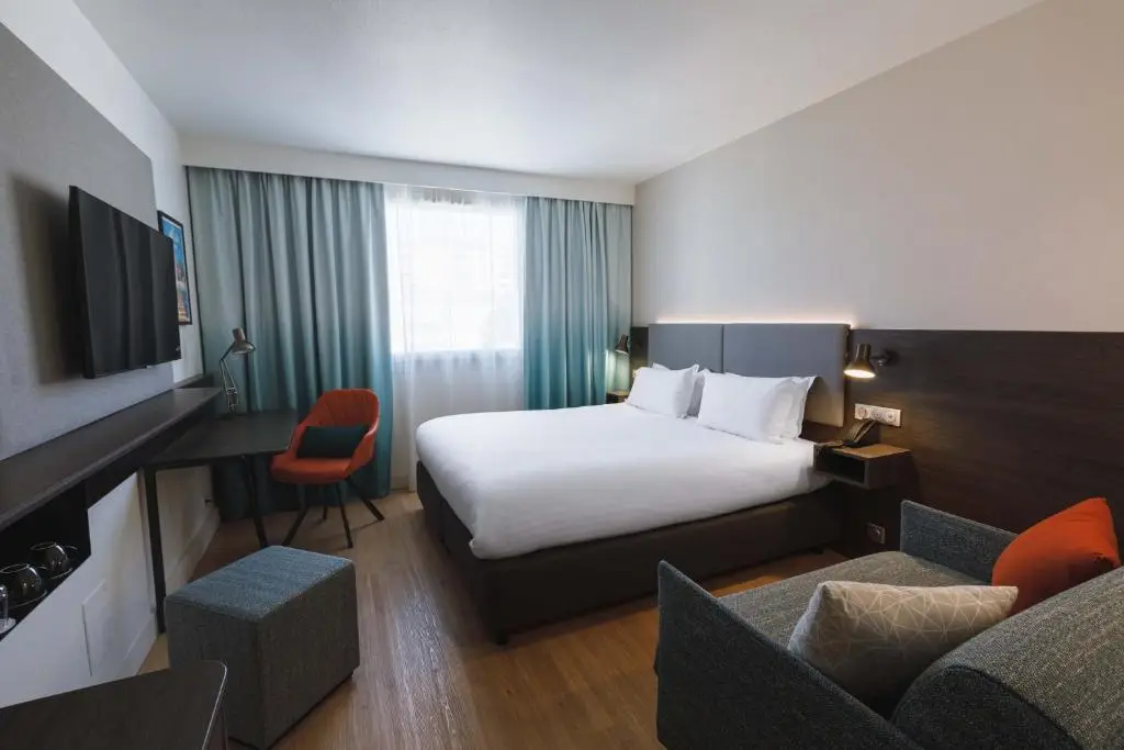 Holiday Inn Toulon City Centre 10