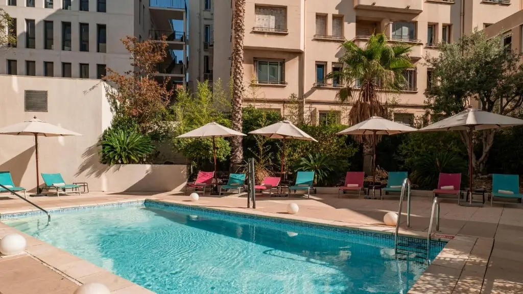Holiday Inn Toulon City Centre 12