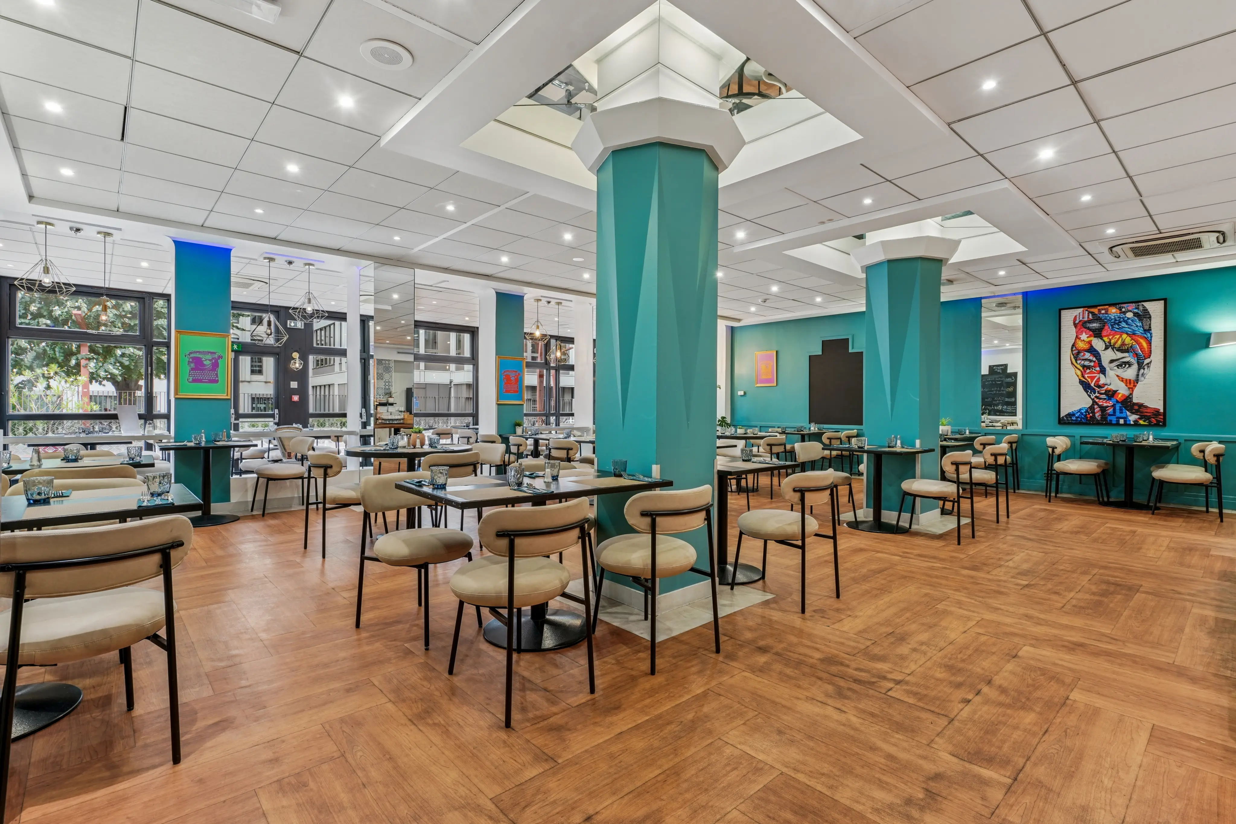 Mercure Paris Porte d'Orleans 9