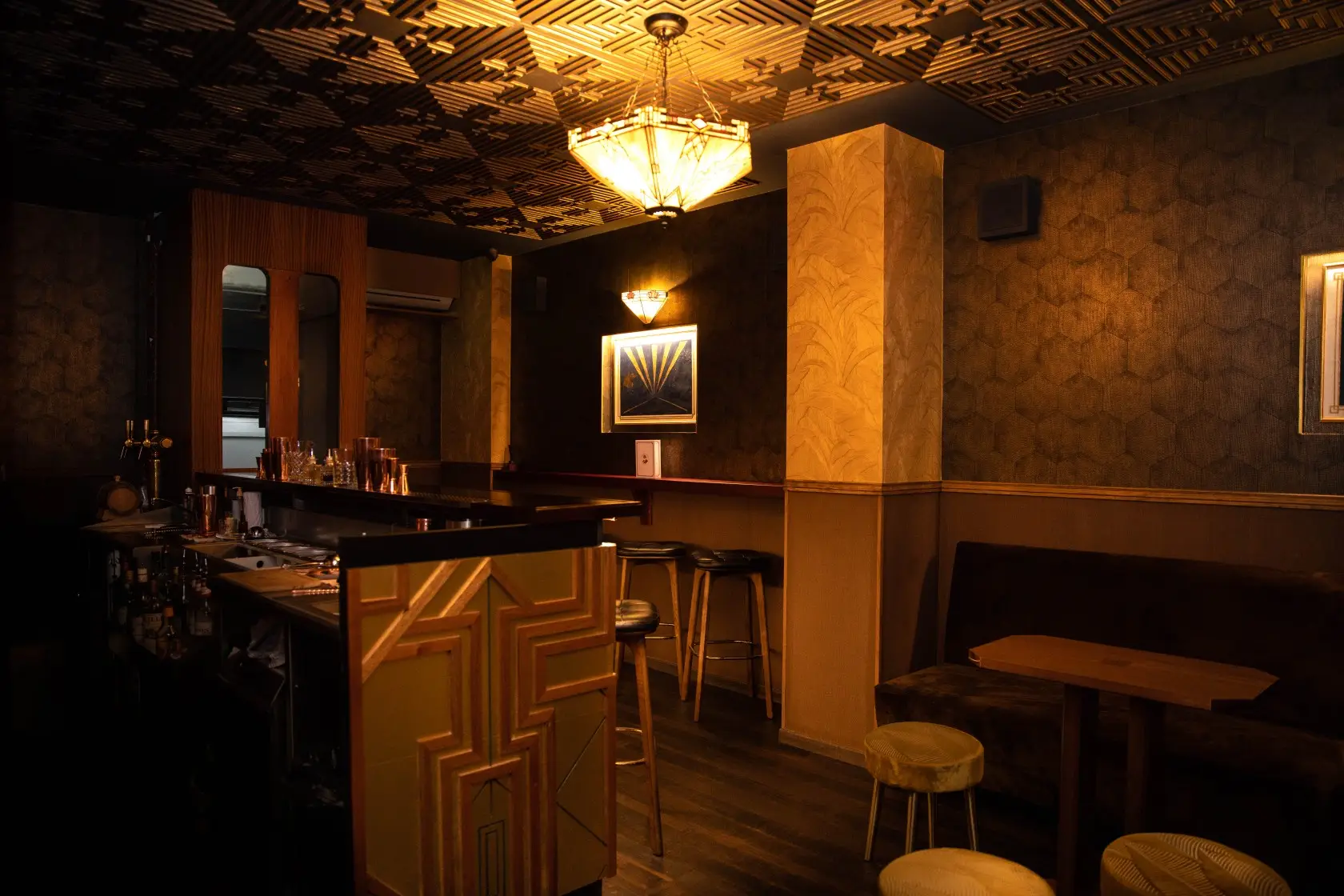 Mobster bar 3