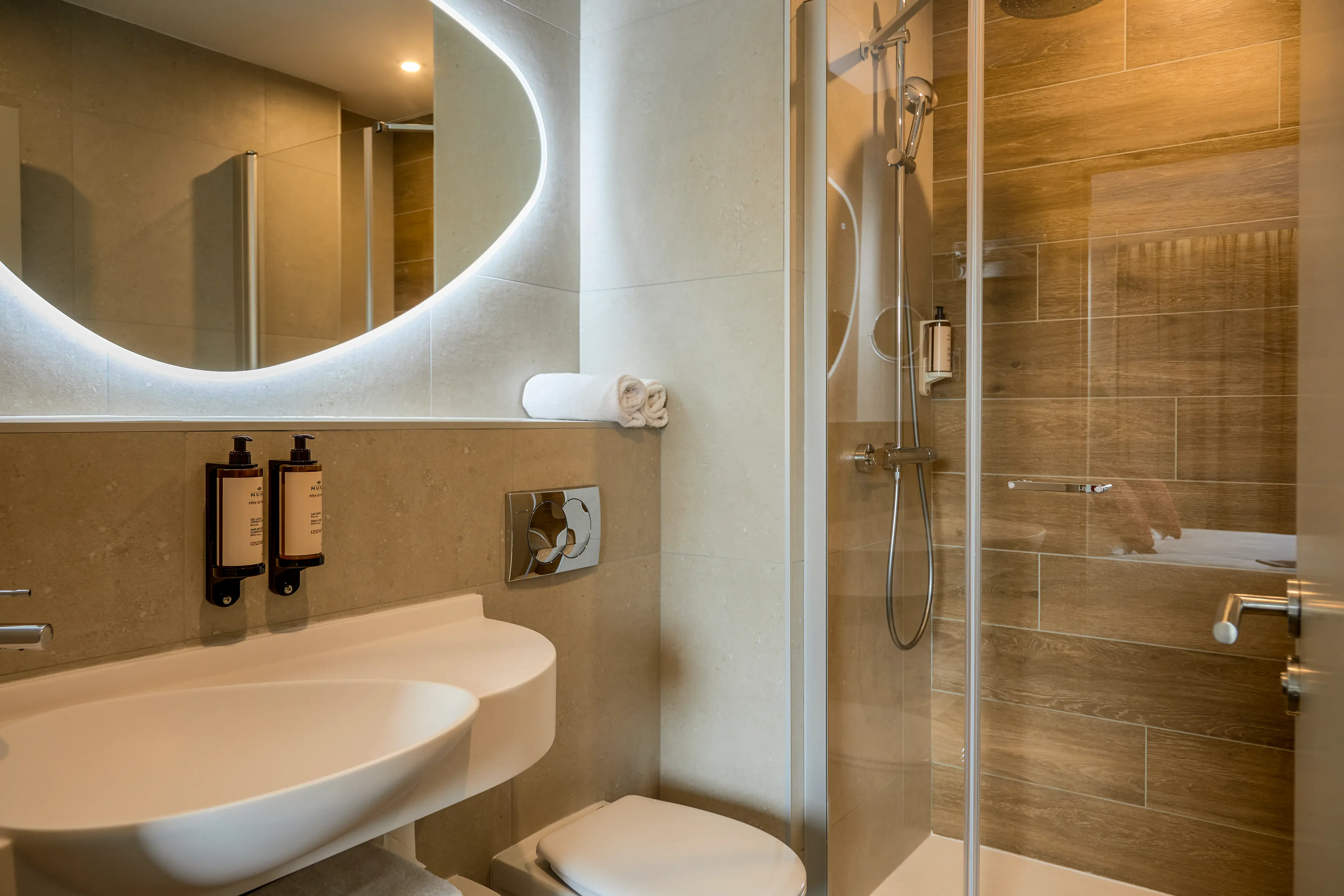 Mercure Aix-en-Provence La Duranne Gare TGV 8