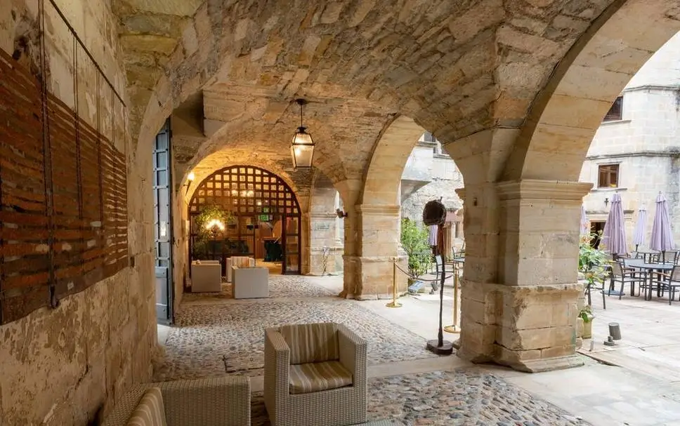 Château des Ducs de Joyeuse 17