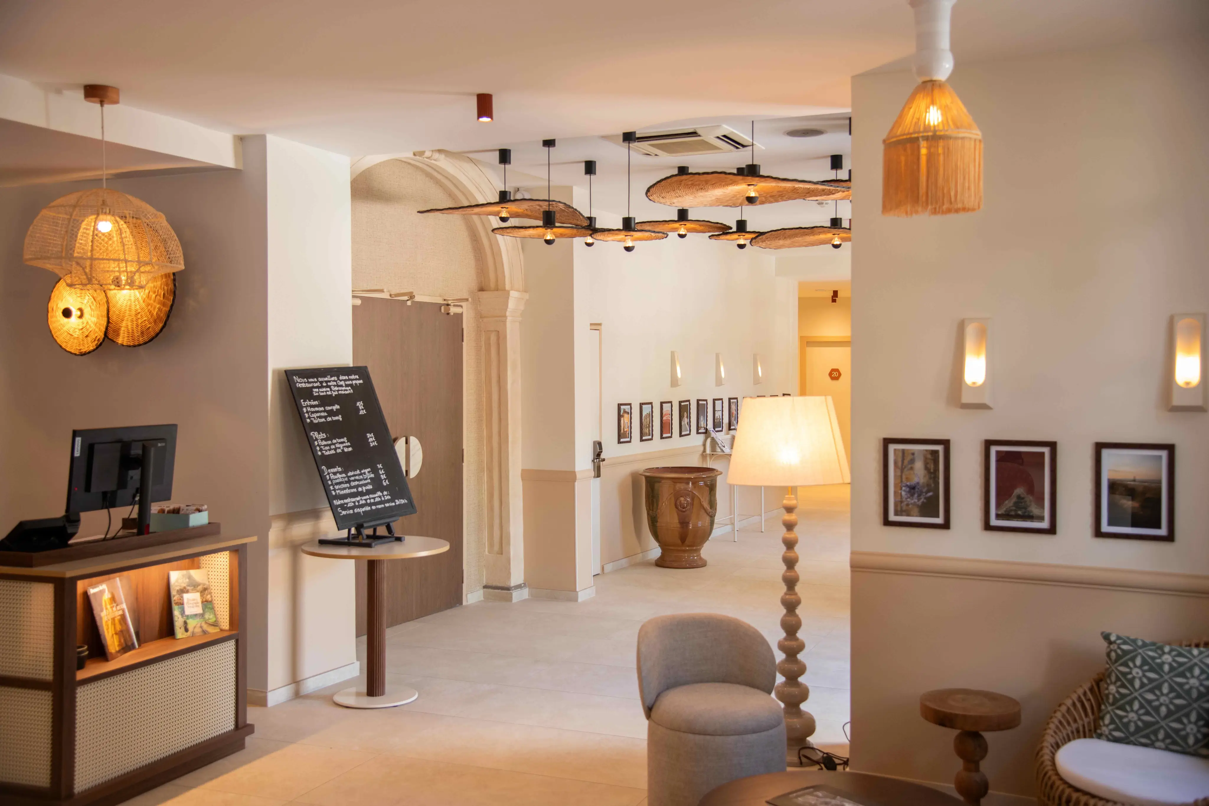 Mercure Arles Centre Arènes 8
