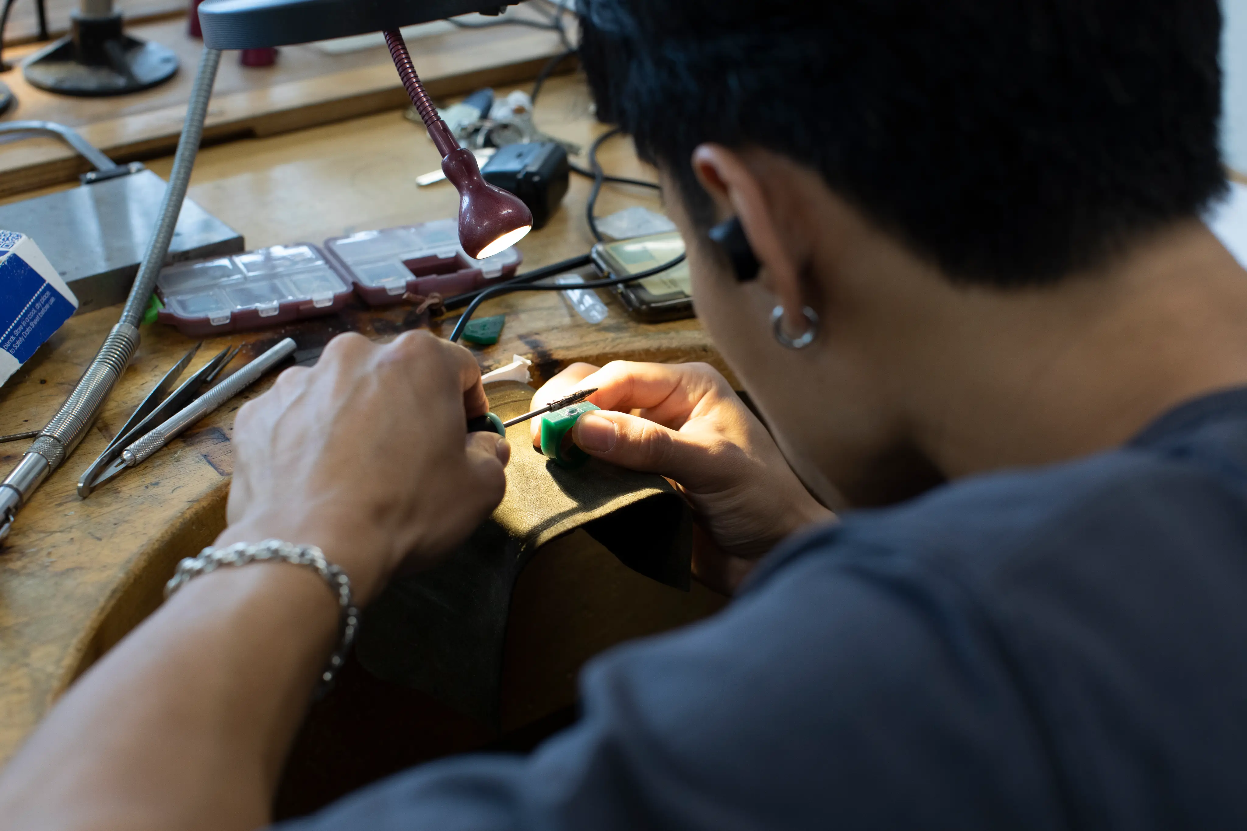 Atelier bijouterie : Créer son bijou en argent 5