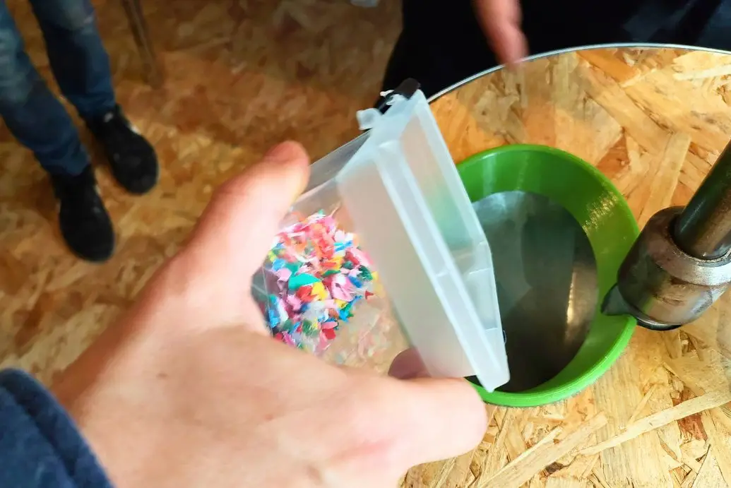 Animation Recyclo Plastic 4