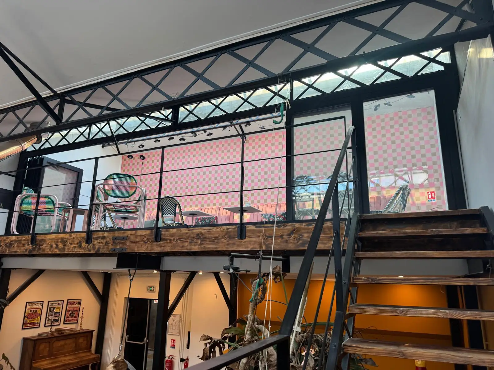 Le Quatre, loft indus thématisé Arts du Spectacle 11
