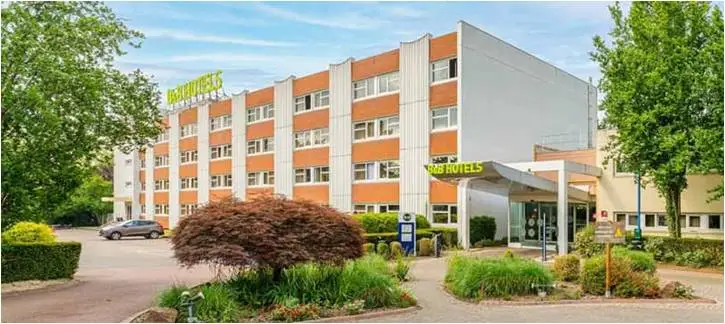 B&B HÔTEL - Lyon Nord 8