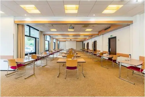 B&B HÔTEL - Lyon Nord 2