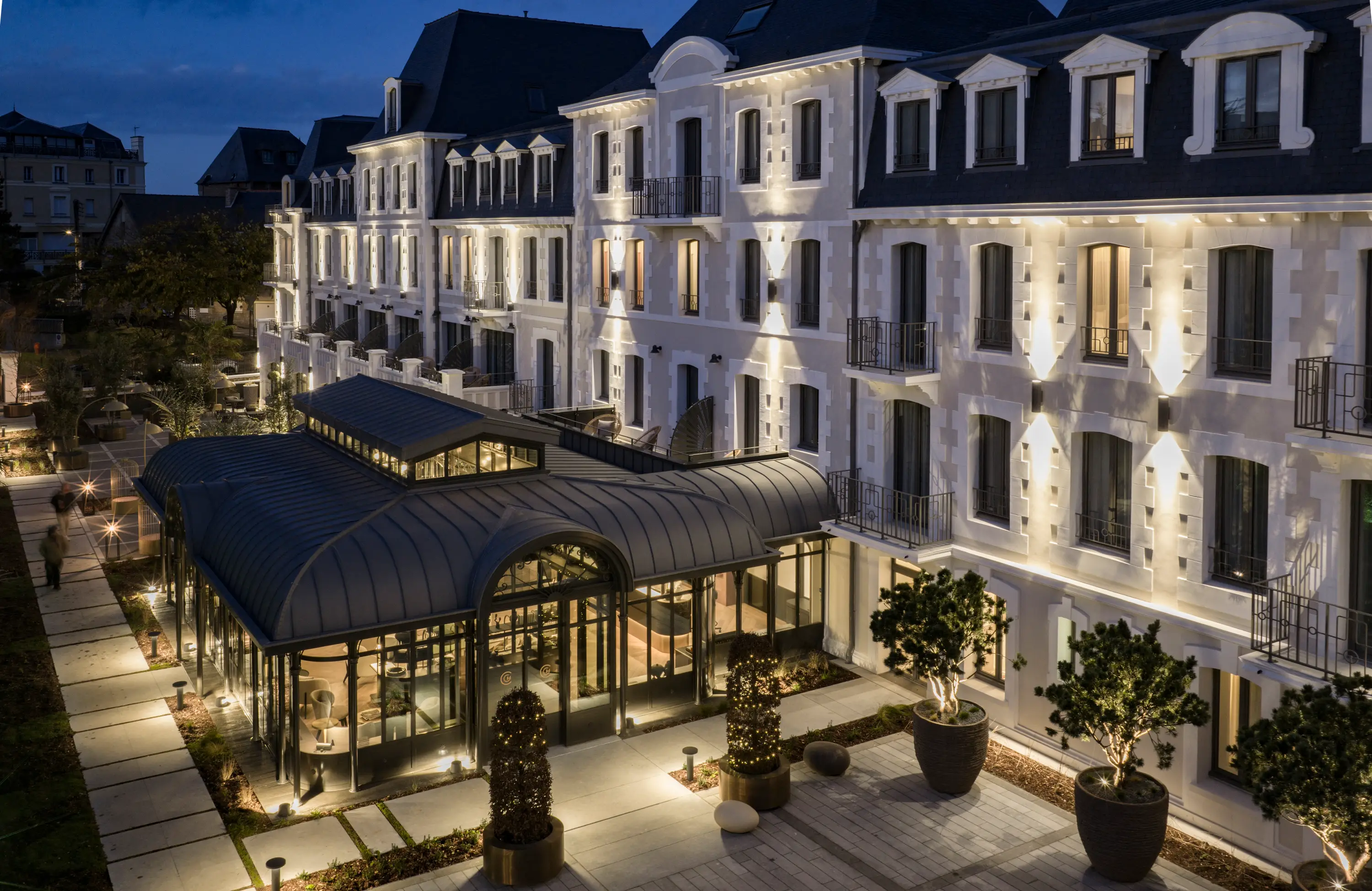 Le Grand Hotel de Courtoisville