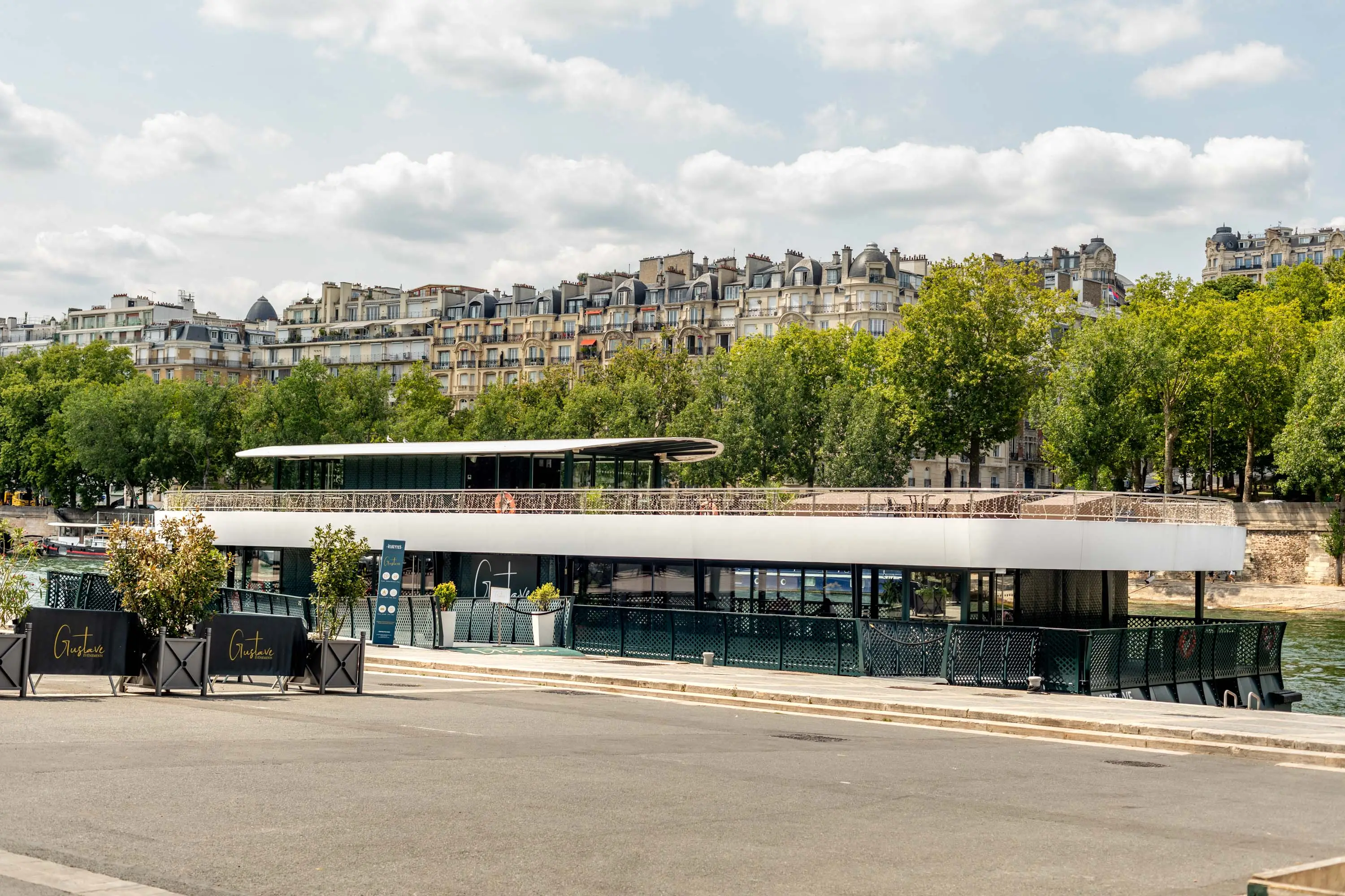 Le Gustave 10