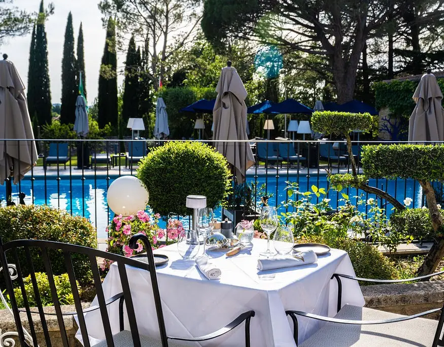 Le Vallon de Valrugues Hotel Spa & Villas***** 10