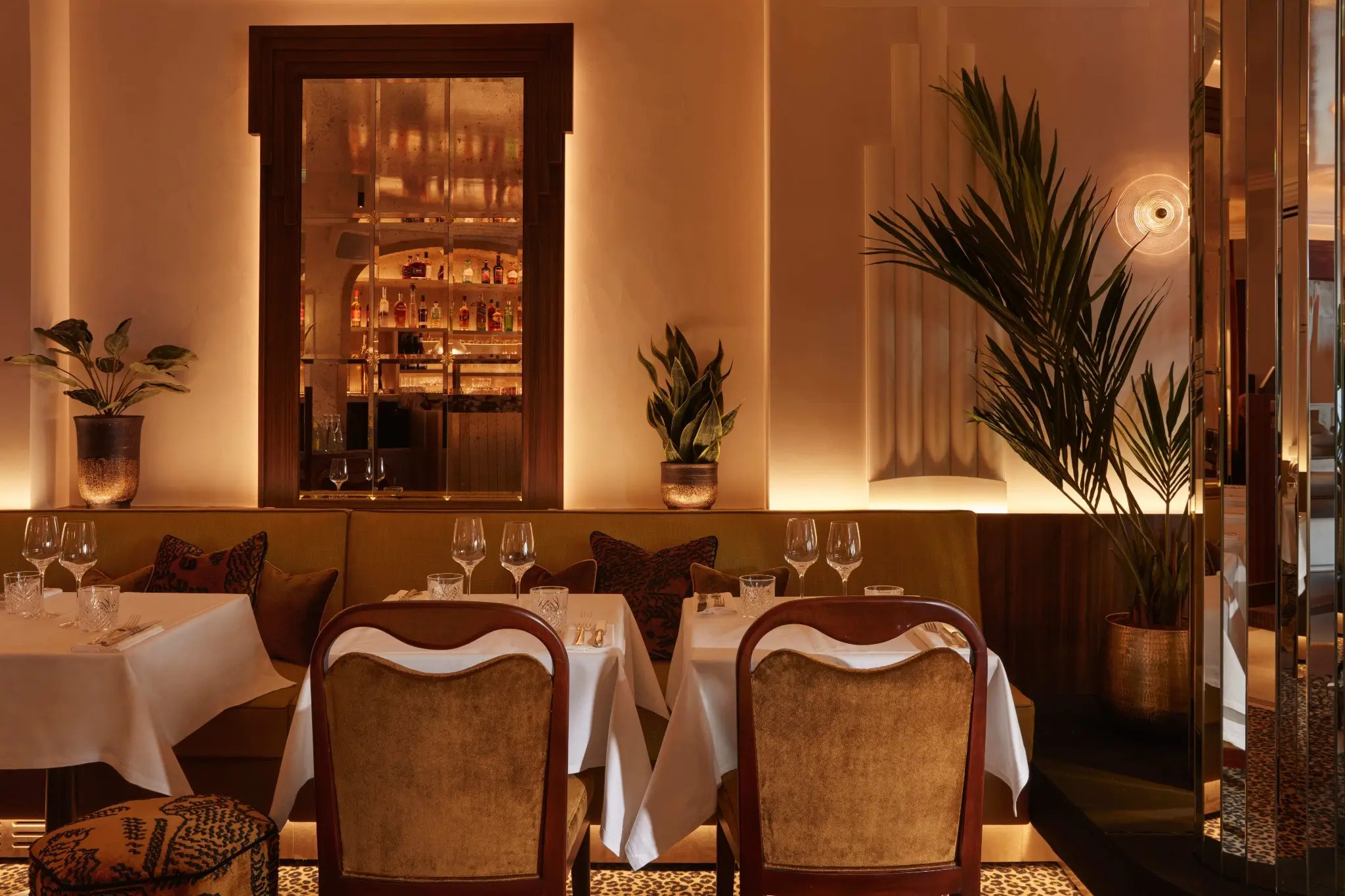 Hollywood Savoy 5