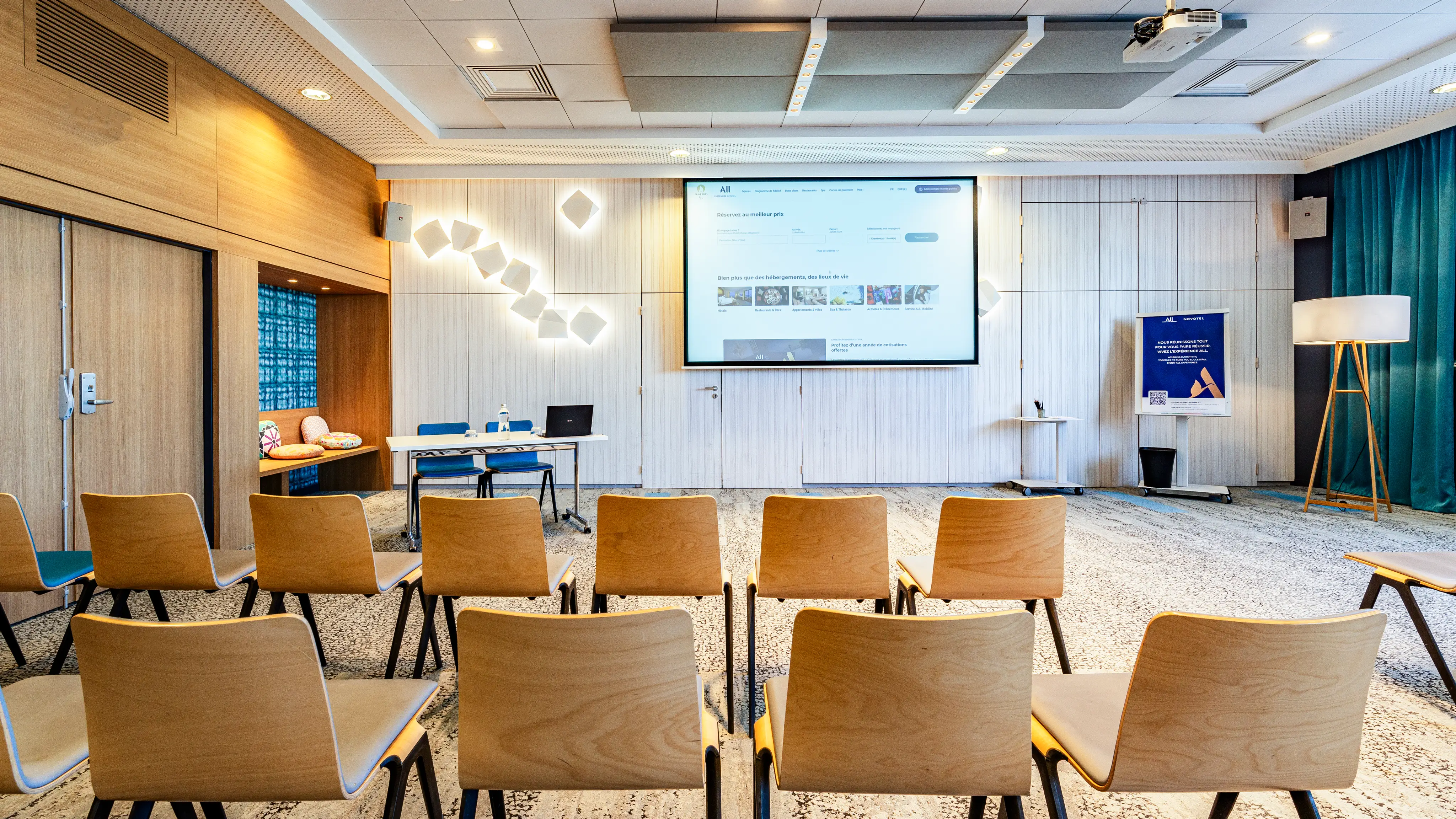 Novotel Reims Tinqueux 9